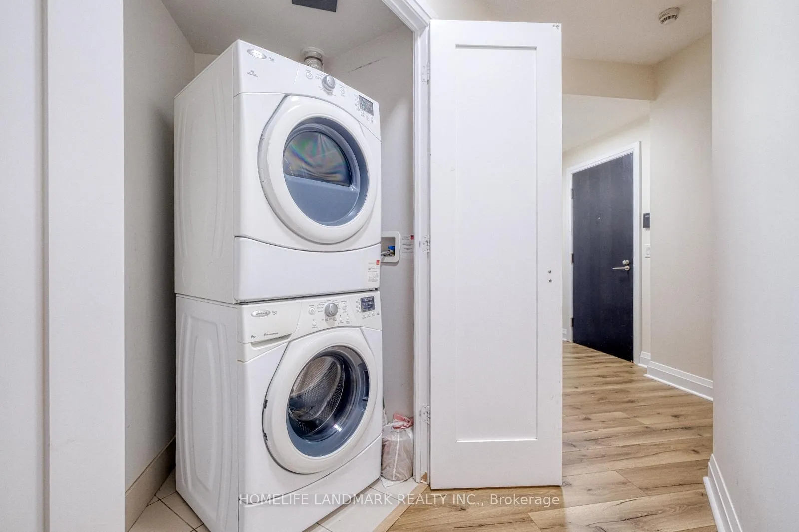 Photo 19 of Unit 4123, 5 Sheppard Avenue E, North York, Willowdale East — HOMEH