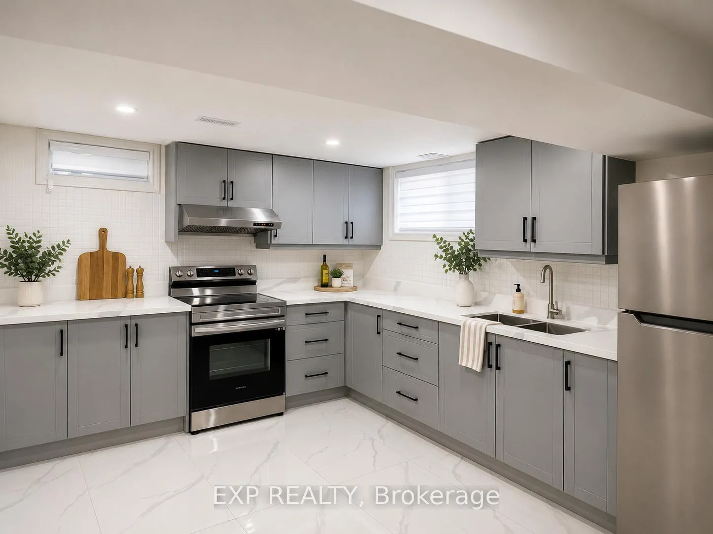 Photo 5 of Unit Bsmt, 1230 Jonathan Drive, Oakville, Clearview — HOMEH