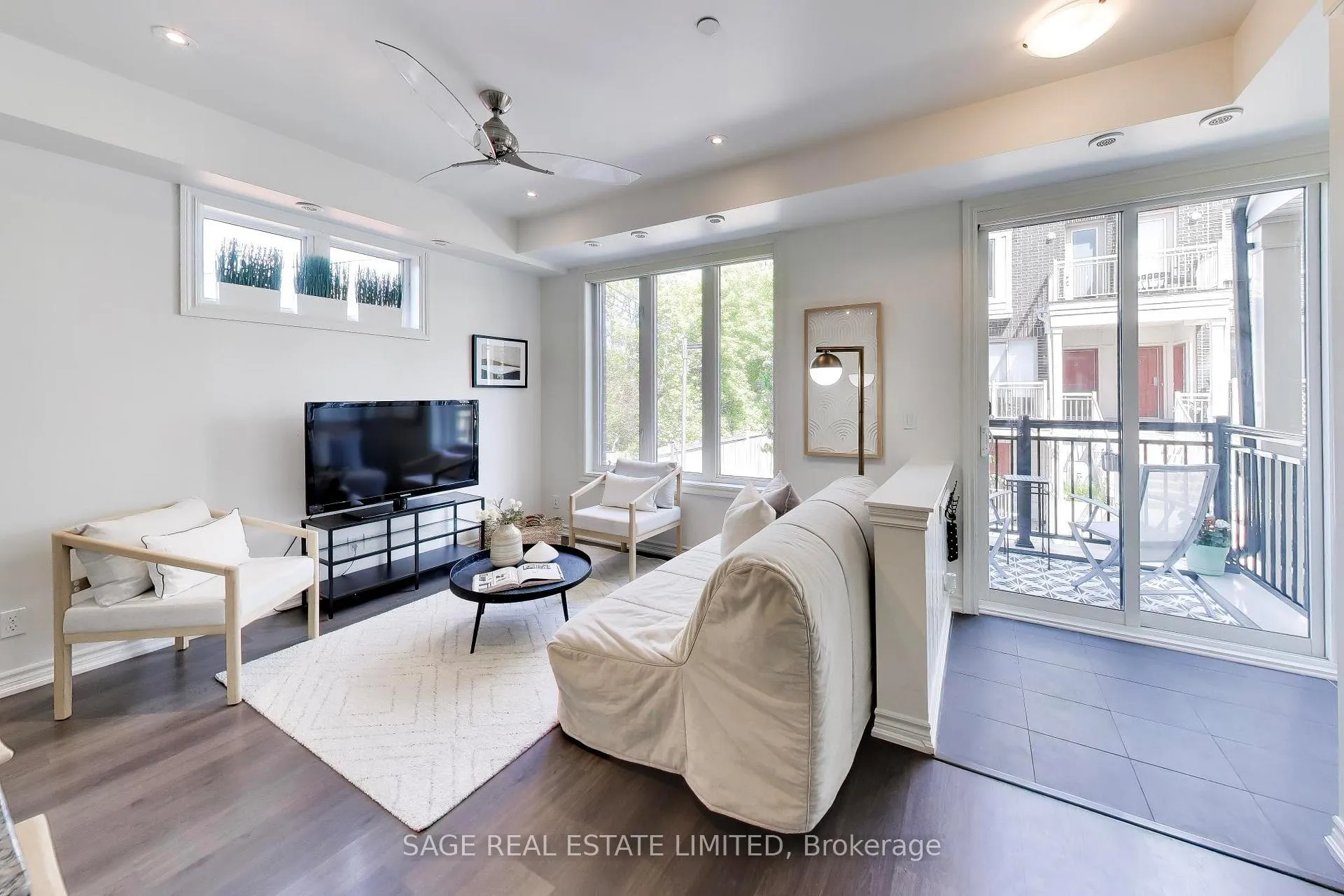 Photo 3 of Unit 2, 130 Long Branch Avenue, Etobicoke, Long Branch — HOMEH