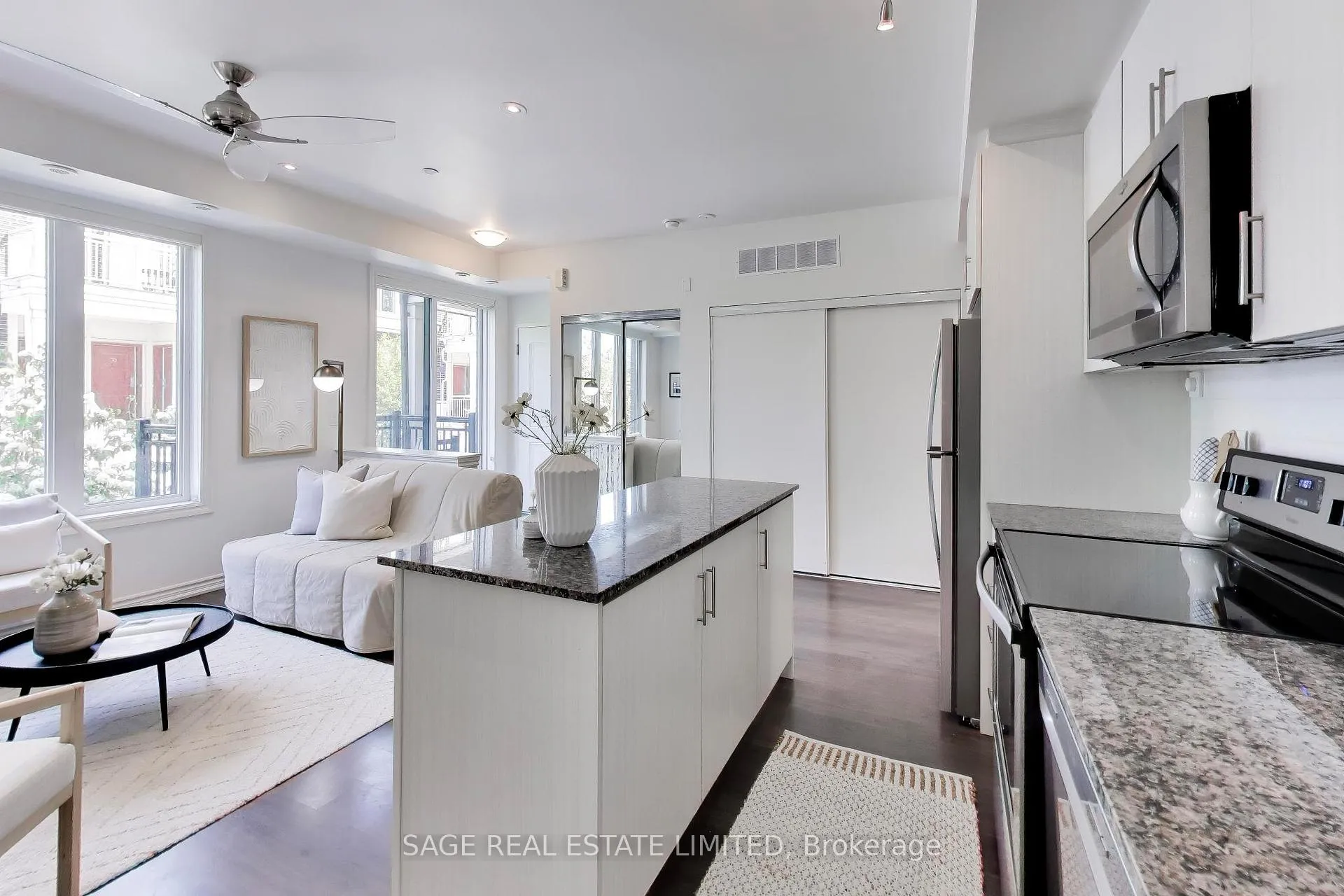 Photo 4 of Unit 2, 130 Long Branch Avenue, Etobicoke, Long Branch — HOMEH
