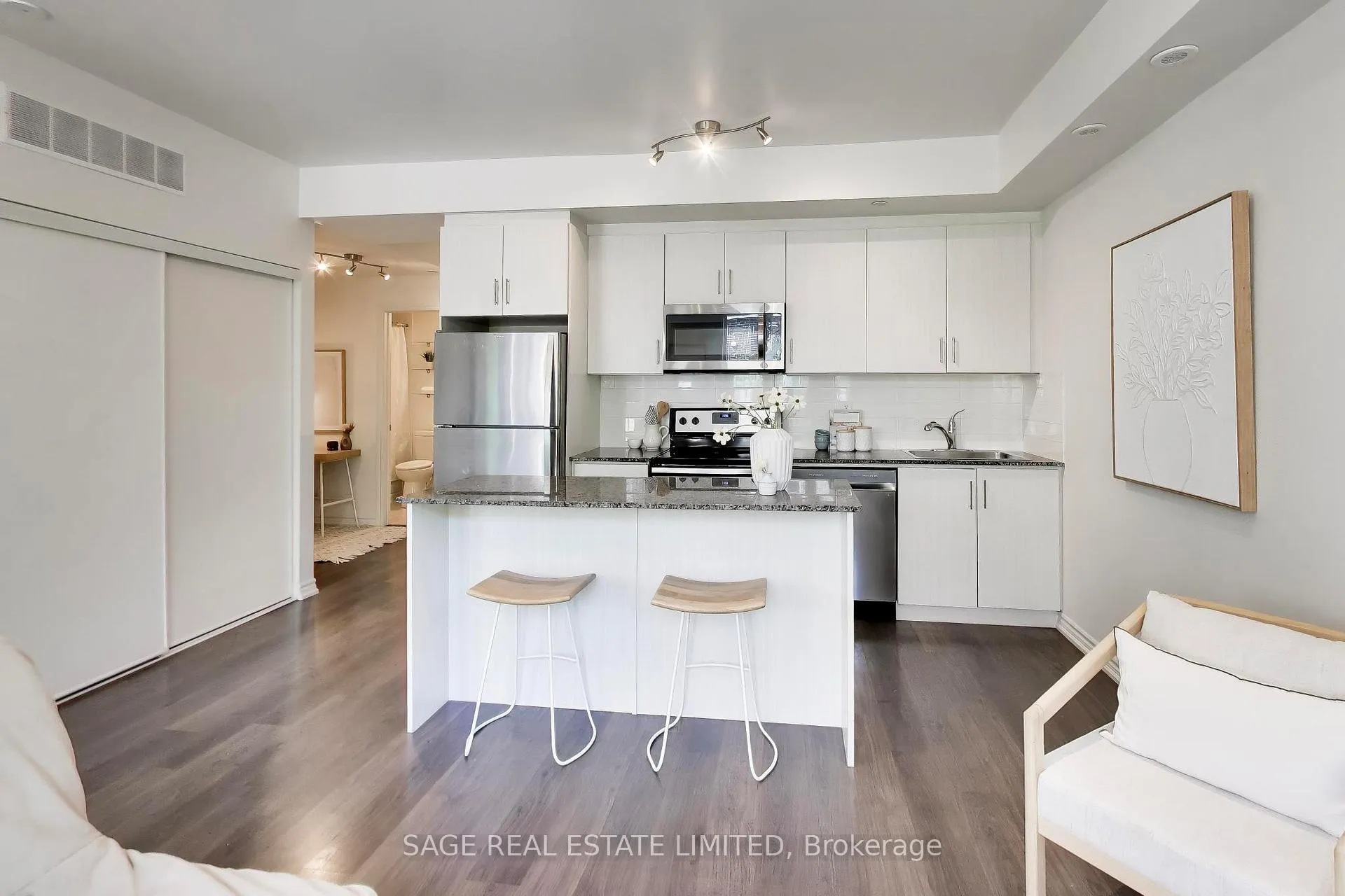 Photo 6 of Unit 2, 130 Long Branch Avenue, Etobicoke, Long Branch — HOMEH