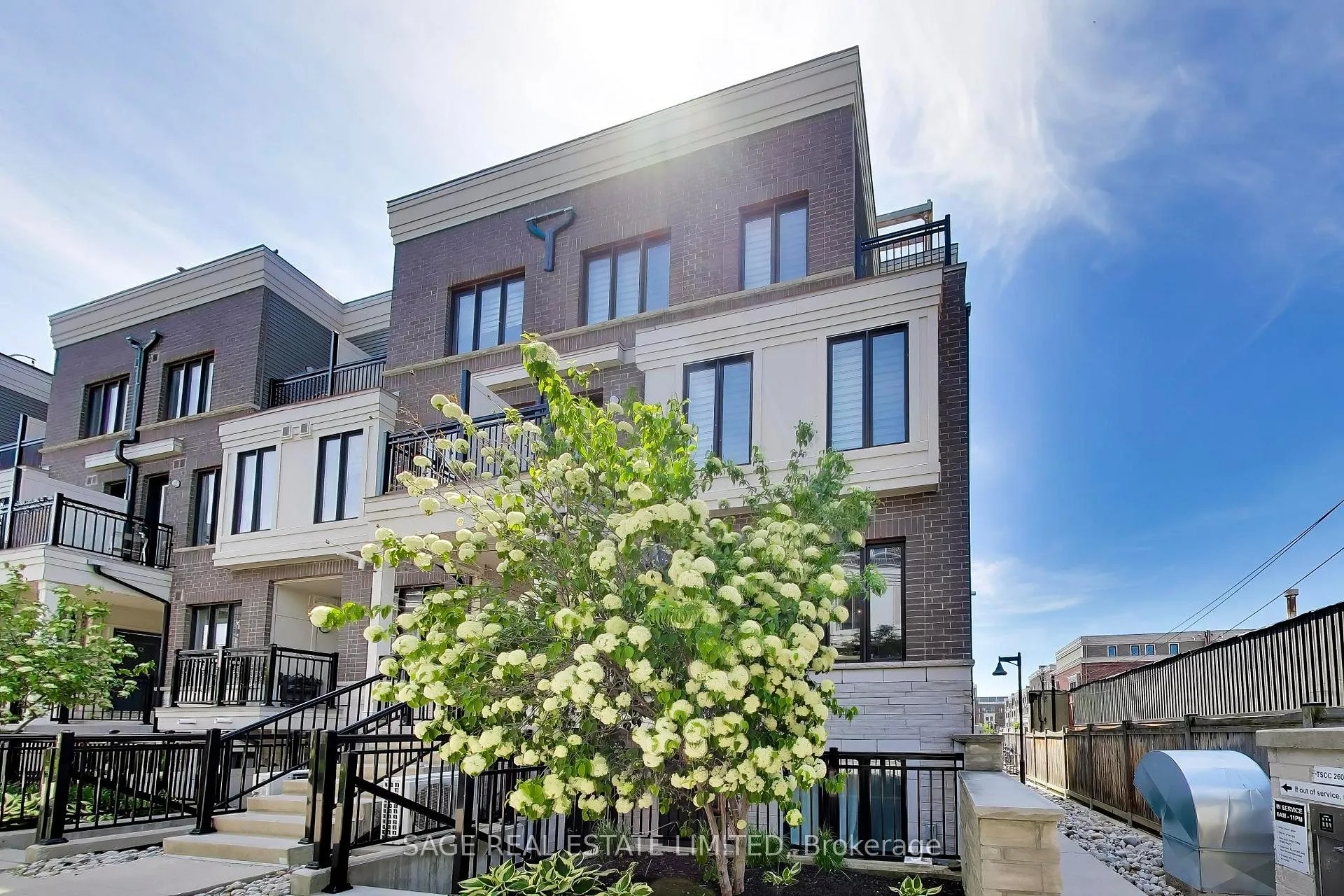Photo 18 of Unit 2, 130 Long Branch Avenue, Etobicoke, Long Branch — HOMEH
