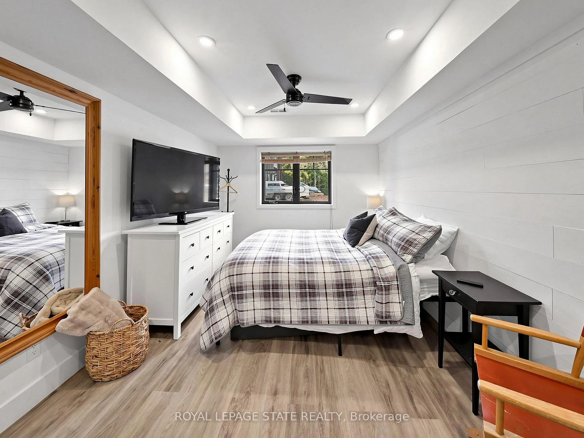 Photo 26 of 1065 Milburough Line, Hamilton, Rural Flamborough — HOMEH
