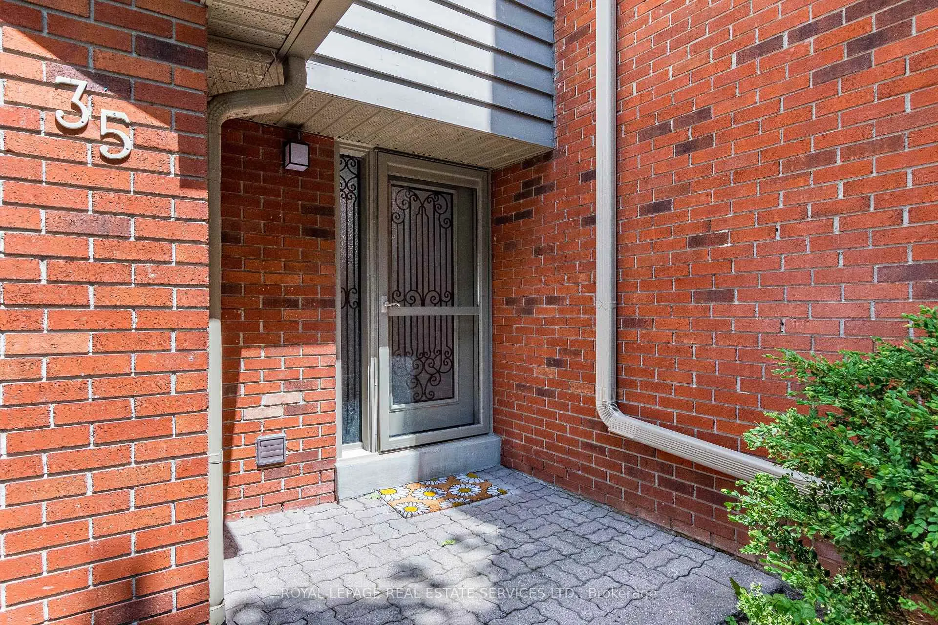 Photo 3 of Unit 35, 1855 Maple Ridge Drive, Mississauga, Rathwood — HOMEH