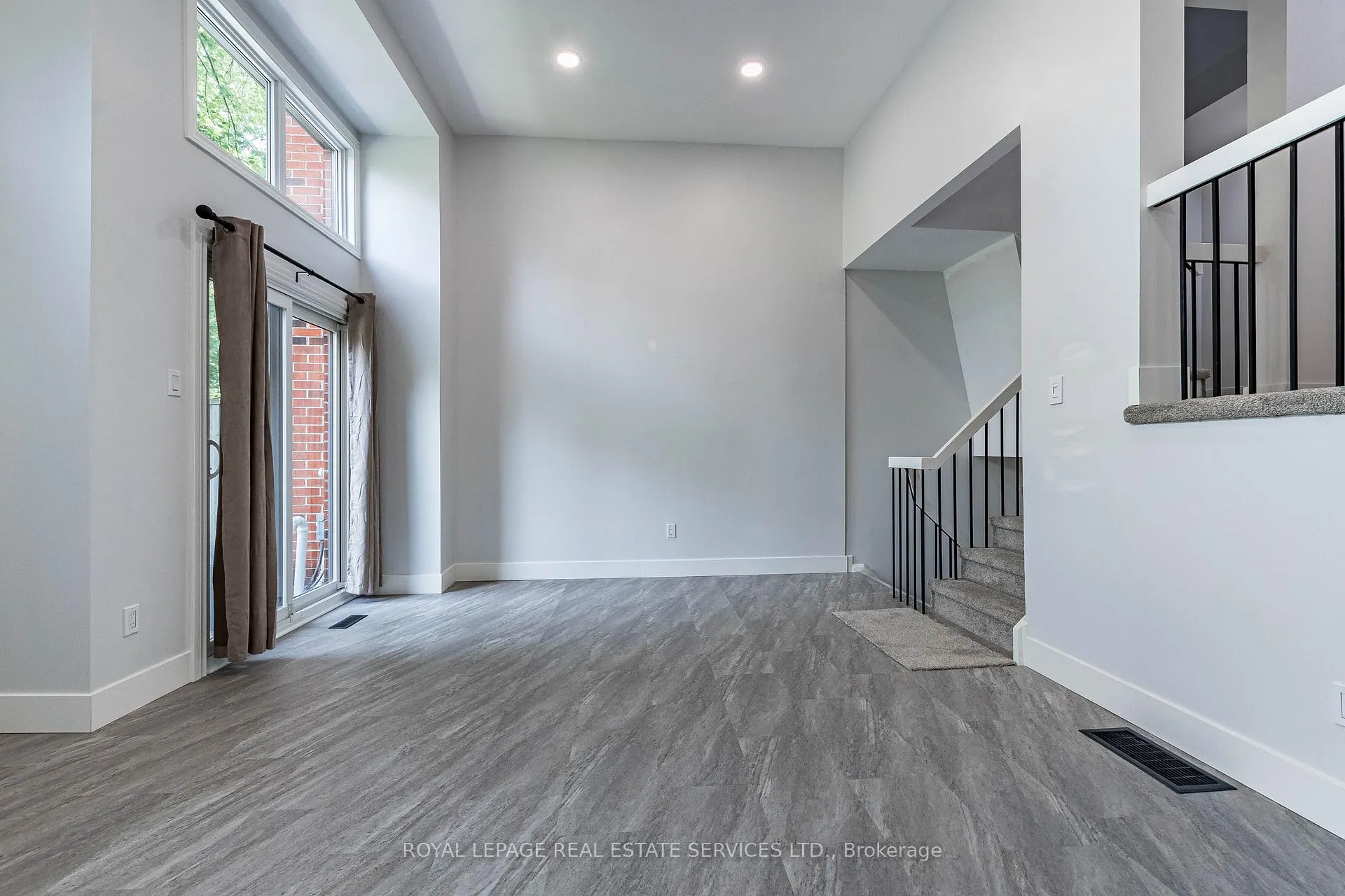 Photo 10 of Unit 35, 1855 Maple Ridge Drive, Mississauga, Rathwood — HOMEH