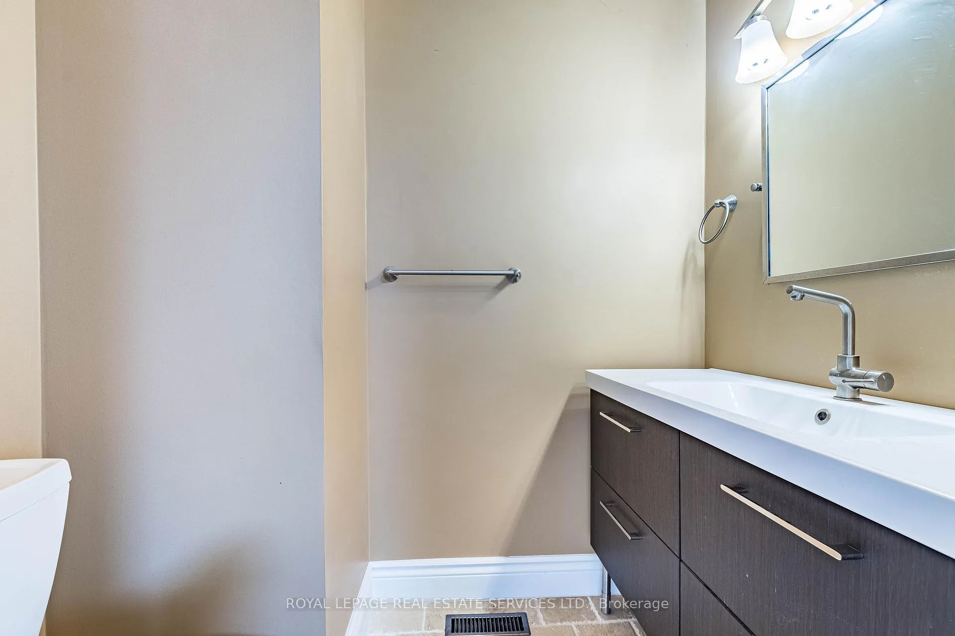 Photo 34 of Unit 35, 1855 Maple Ridge Drive, Mississauga, Rathwood — HOMEH