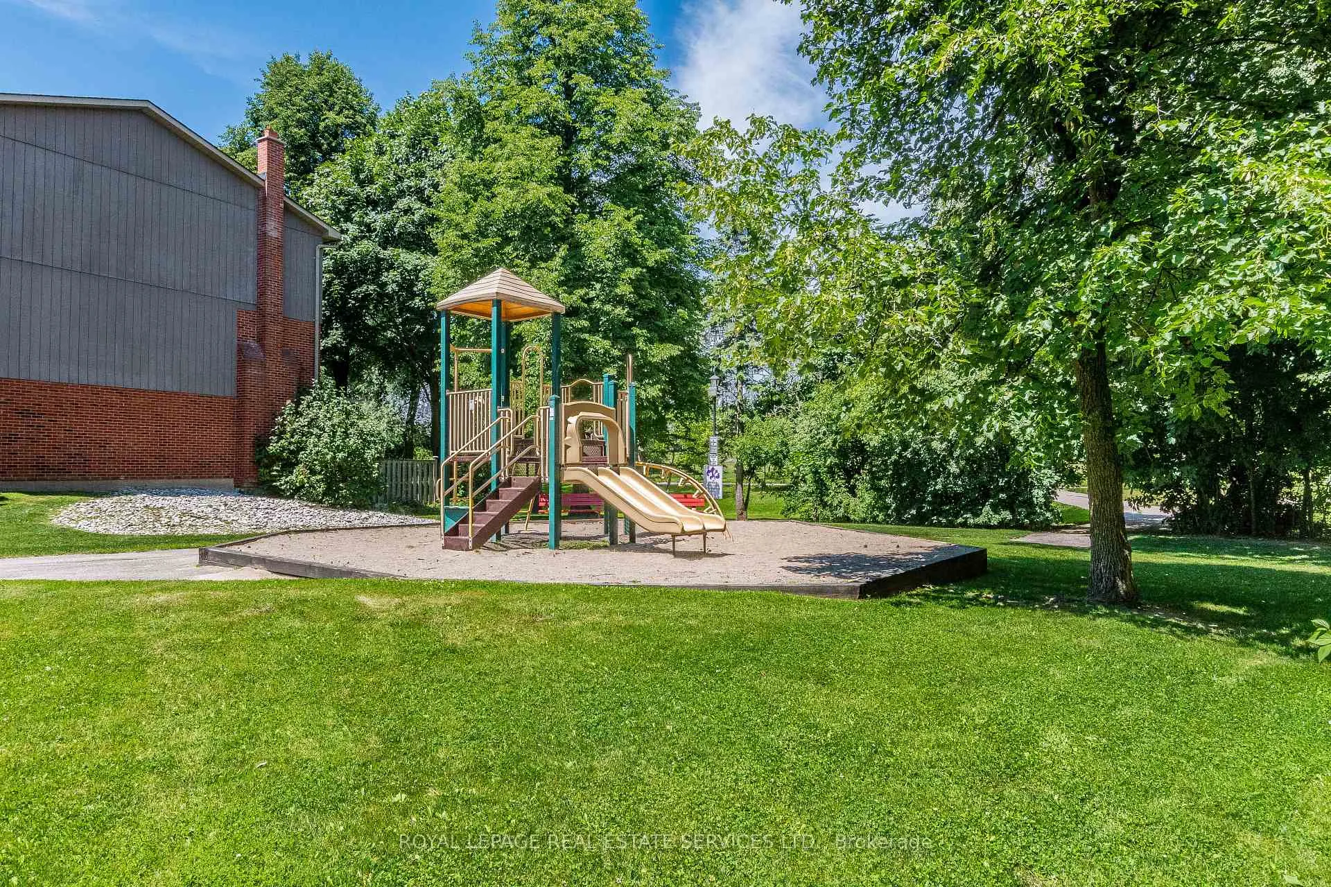 Photo 49 of Unit 35, 1855 Maple Ridge Drive, Mississauga, Rathwood — HOMEH