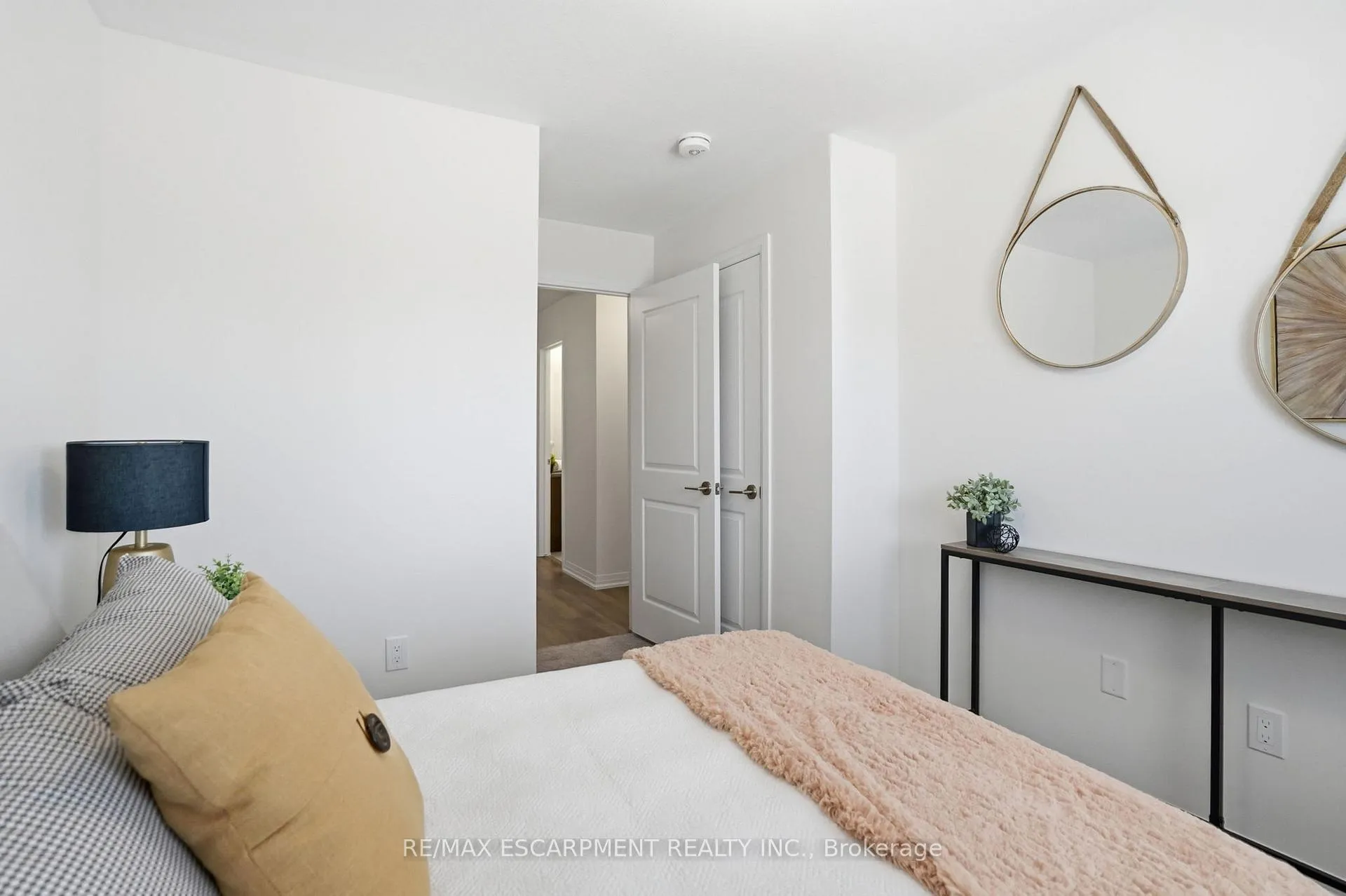 Photo 34 of 5 George Brier Drive W, Brant, Paris — HOMEH