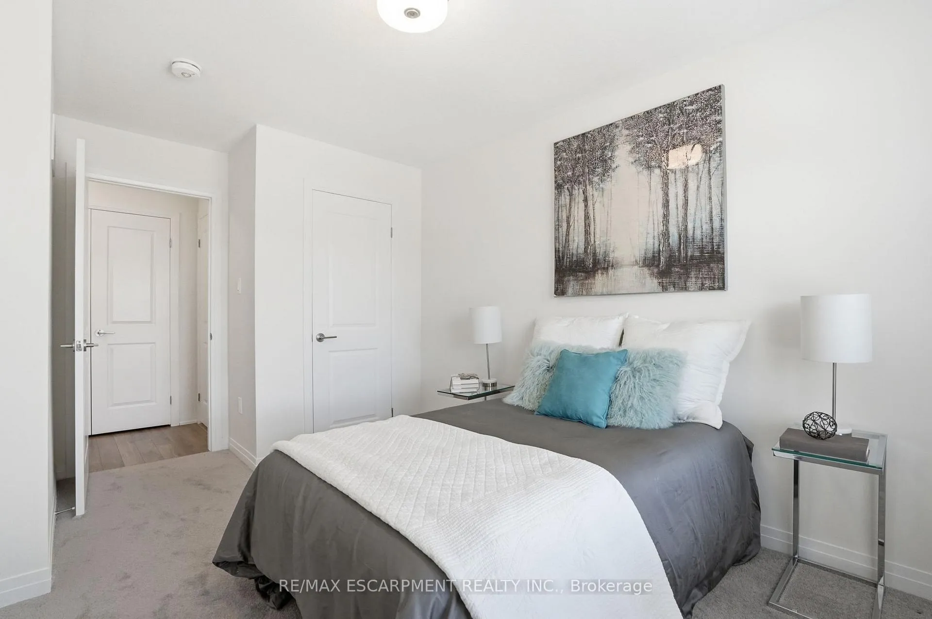 Photo 38 of 5 George Brier Drive W, Brant, Paris — HOMEH