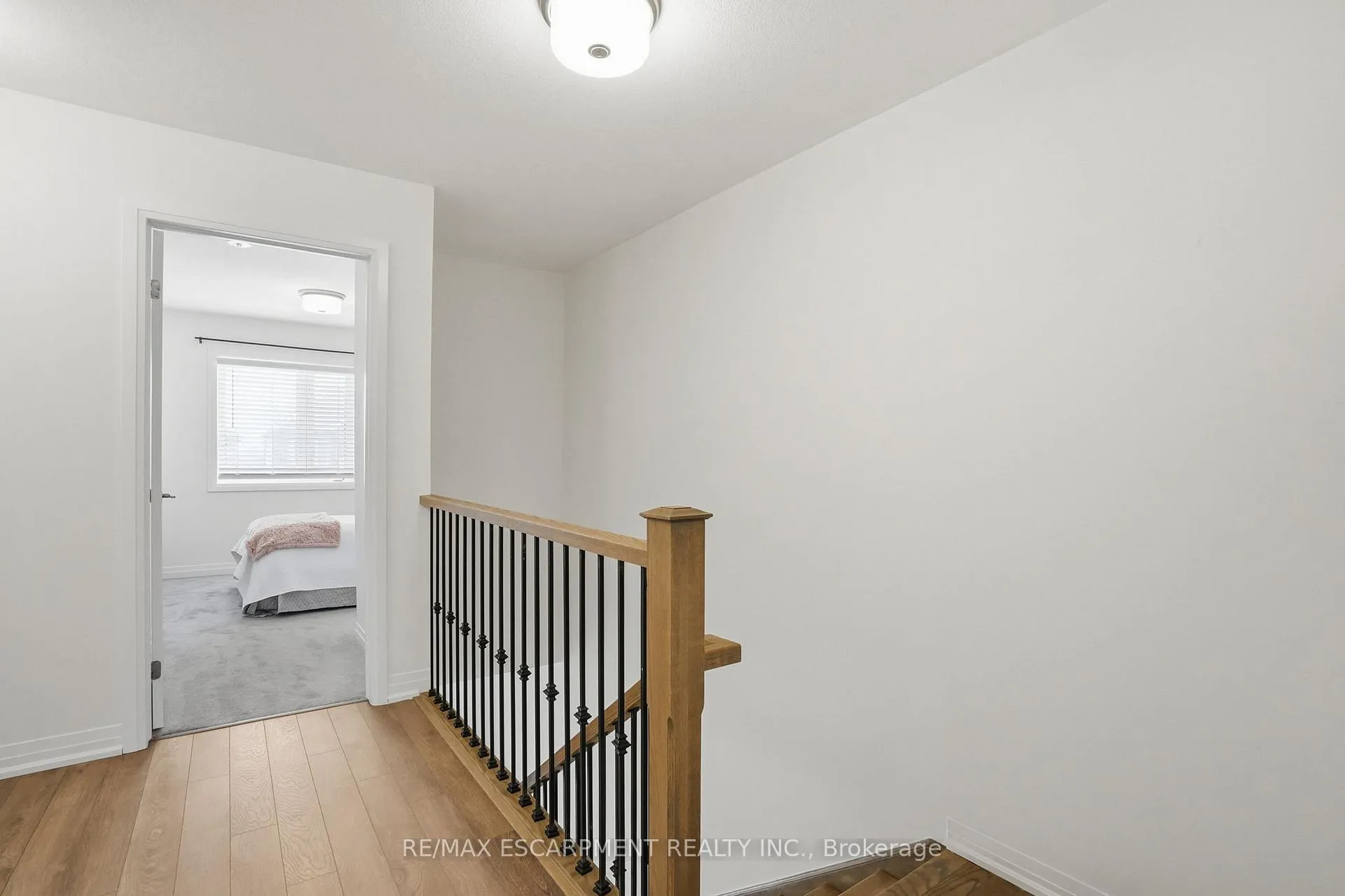 Photo 41 of 5 George Brier Drive W, Brant, Paris — HOMEH