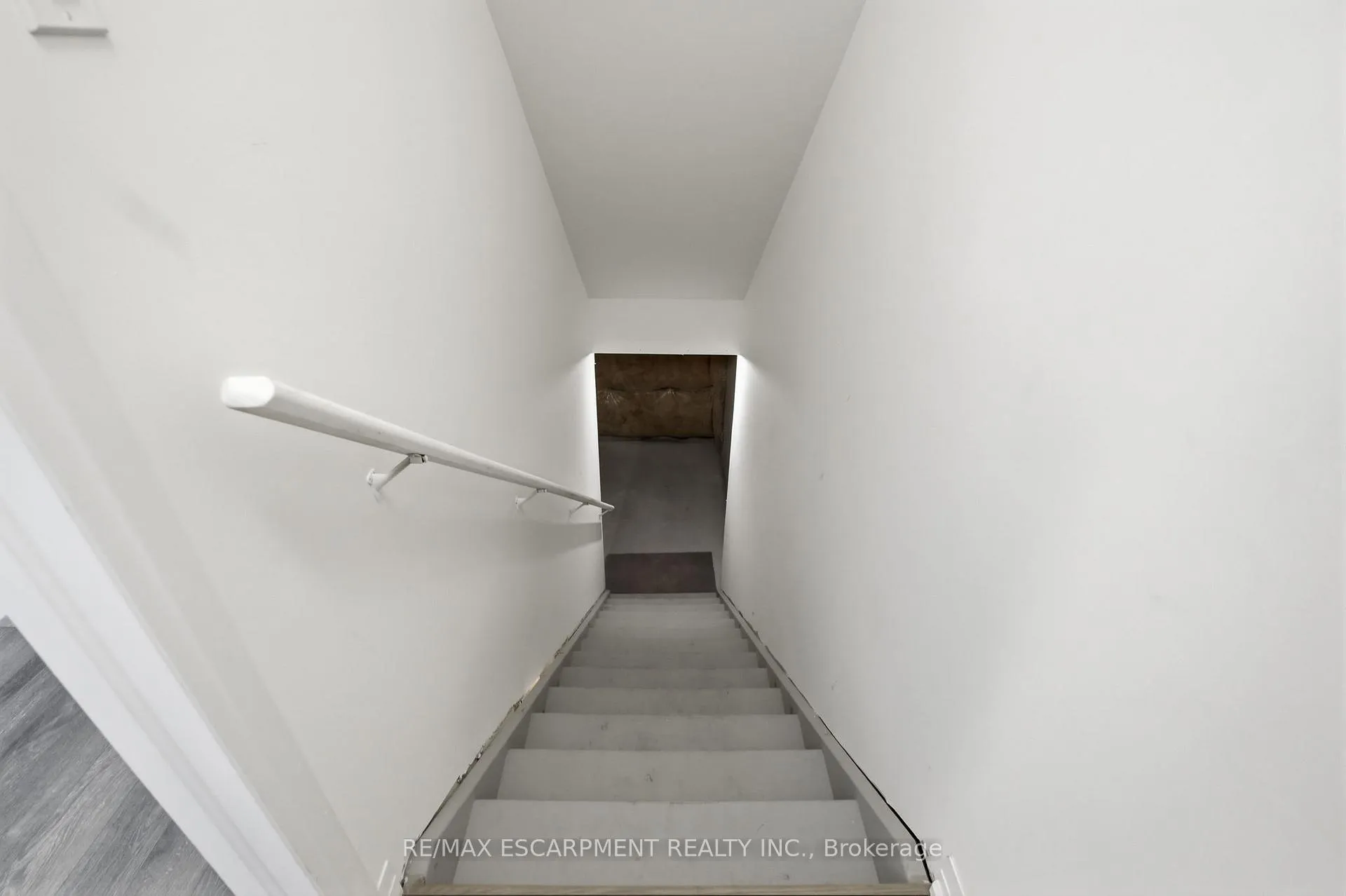 Photo 45 of 5 George Brier Drive W, Brant, Paris — HOMEH