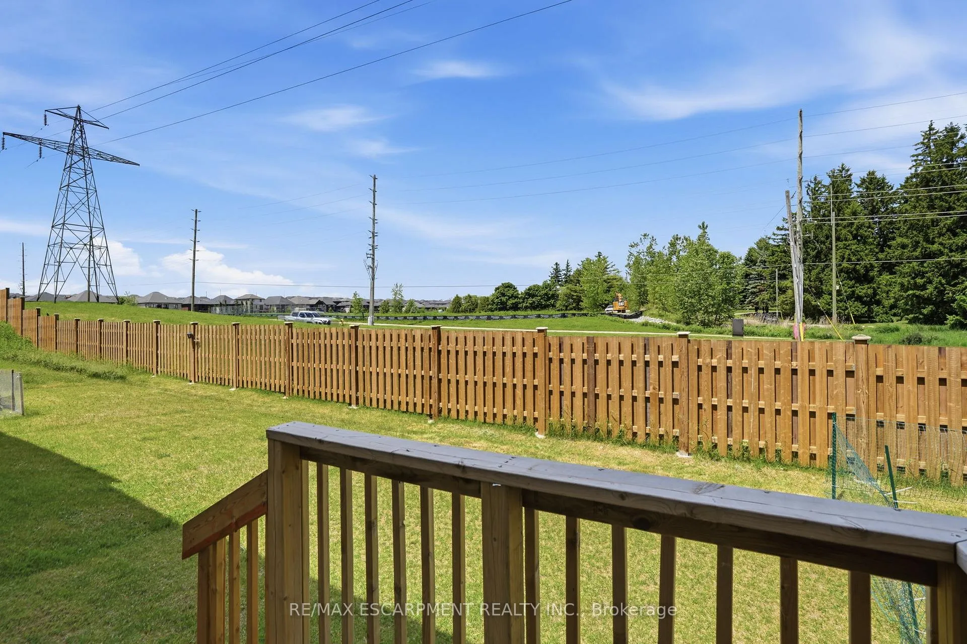 Photo 48 of 5 George Brier Drive W, Brant, Paris — HOMEH