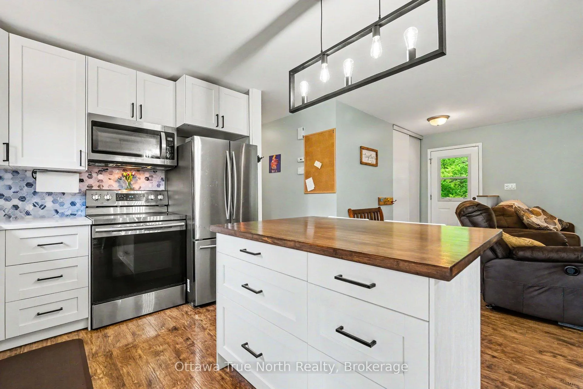 Photo 13 of 464 Craig Road, North Grenville, North Grenville Twp (Kemptville South) — HOMEH