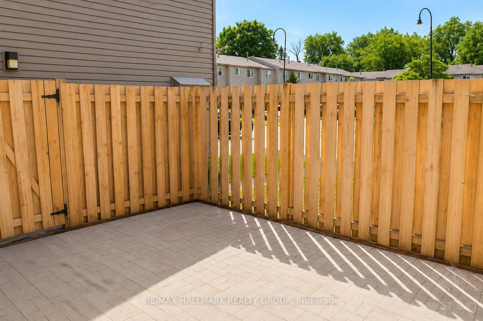 Photo 14 of 1374 Perez Crescent, Ottawa, Carson Grove — HOMEH