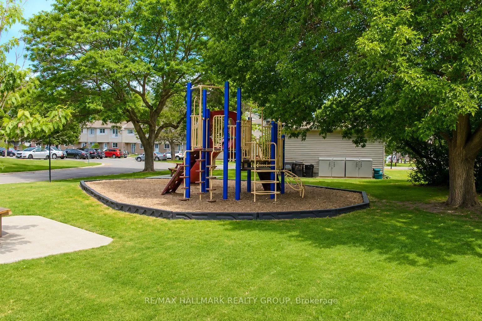 Photo 15 of 1374 Perez Crescent, Ottawa, Carson Grove — HOMEH