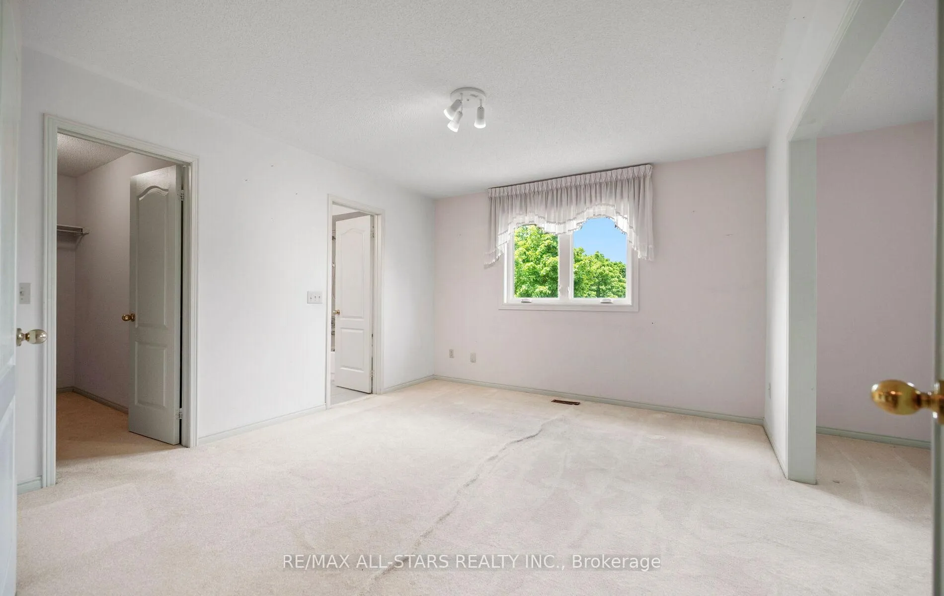 Photo 27 of 18 Lismer Court, Markham, Unionville — HOMEH