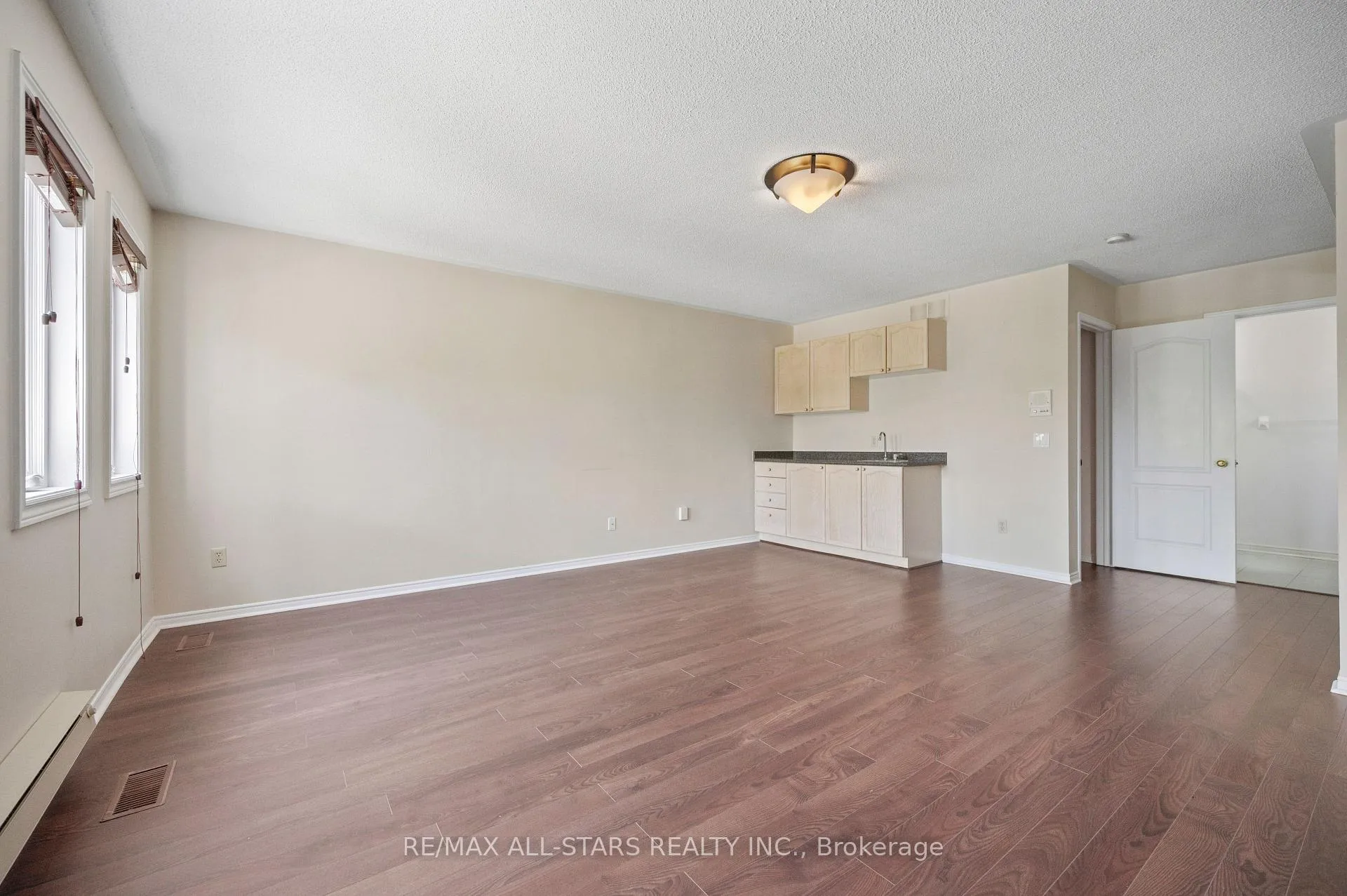 Photo 41 of 18 Lismer Court, Markham, Unionville — HOMEH