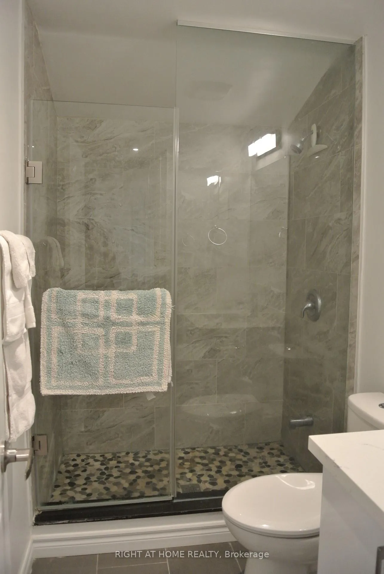 Photo 9 of Unit 1, 1088 Pearson Drive, Oakville, College Park — HOMEH