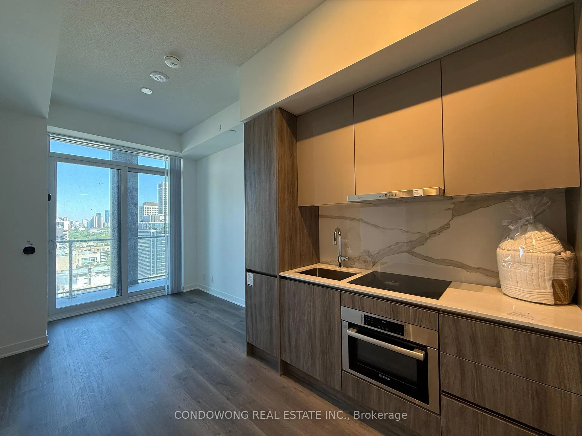 Photo 2 of Unit 2315, 180 Front Street E, Toronto, Moss Park — HOMEH