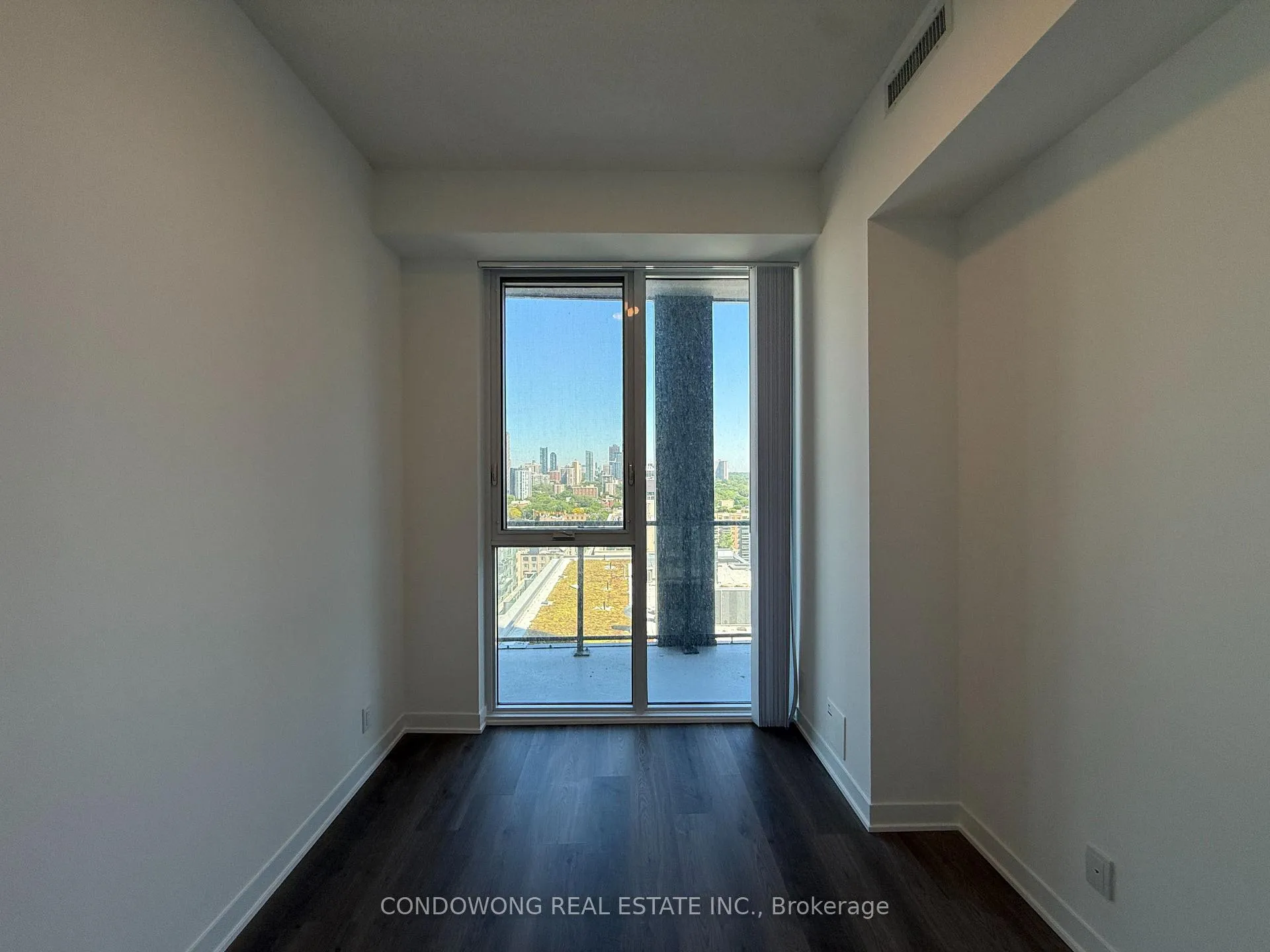 Photo 4 of Unit 2315, 180 Front Street E, Toronto, Moss Park — HOMEH