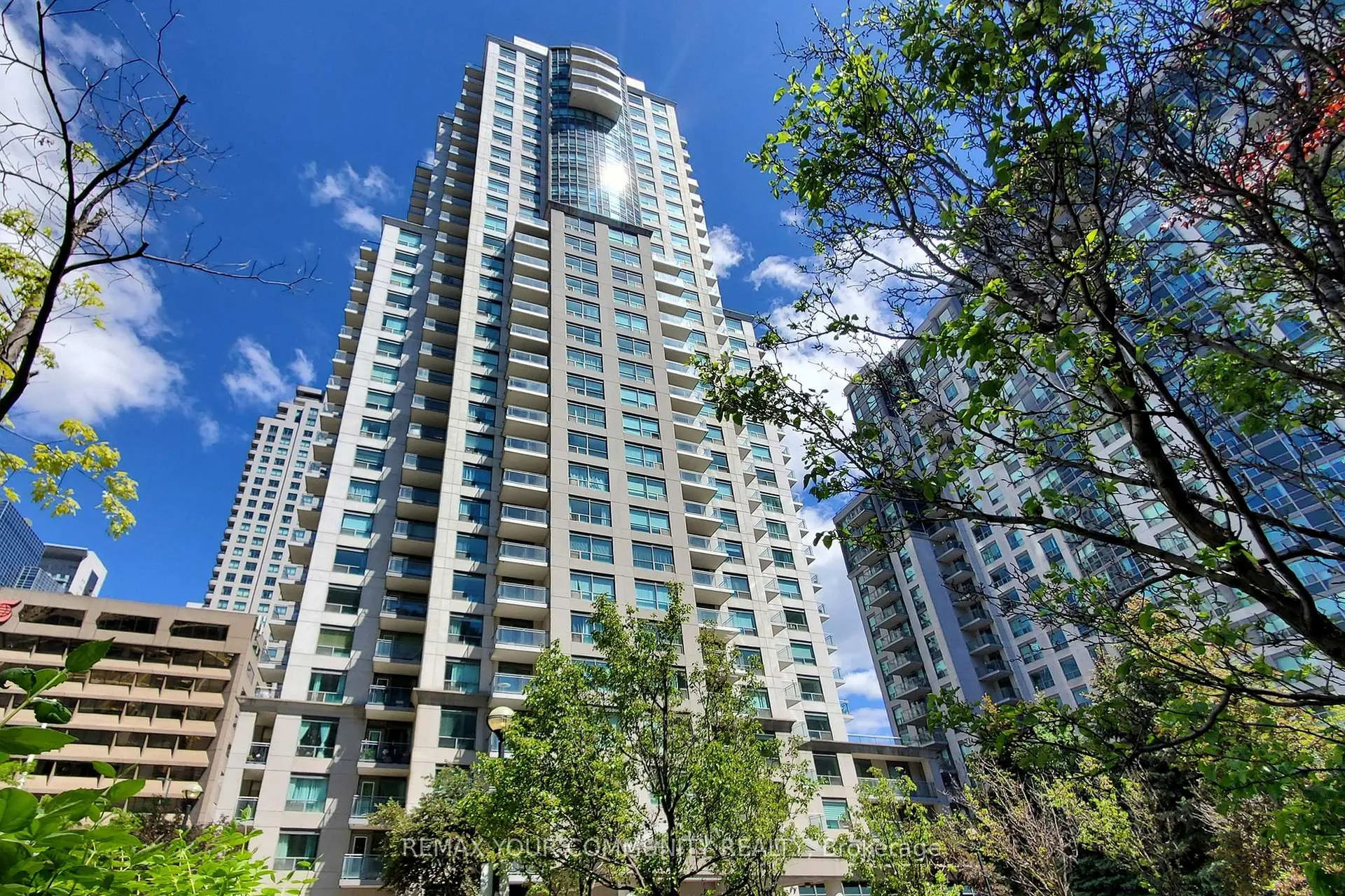 Photo 2 of Unit 1807, 21 Hillcrest Avenue, North York, Willowdale East — HOMEH