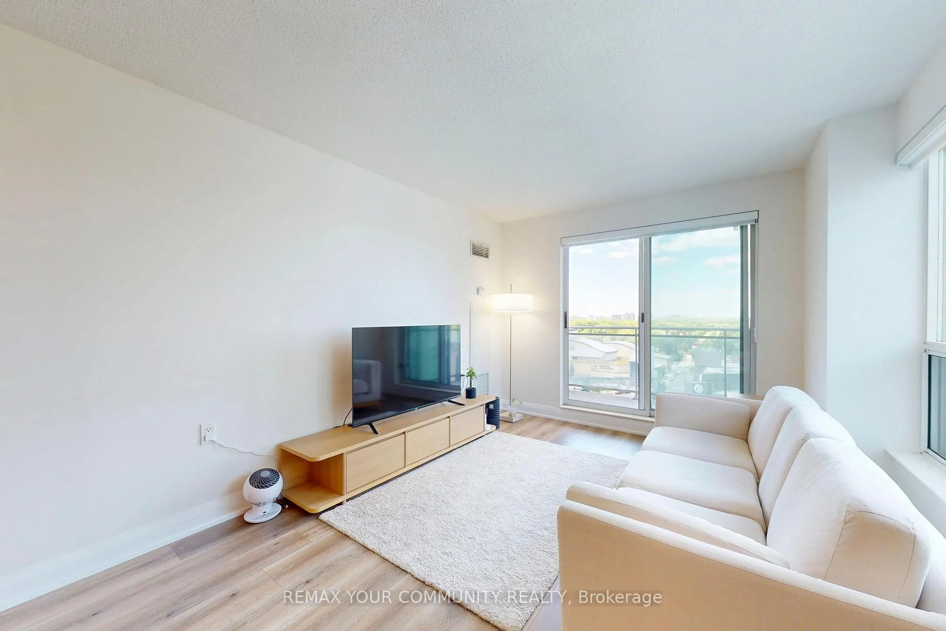 Photo 10 of Unit 1807, 21 Hillcrest Avenue, North York, Willowdale East — HOMEH