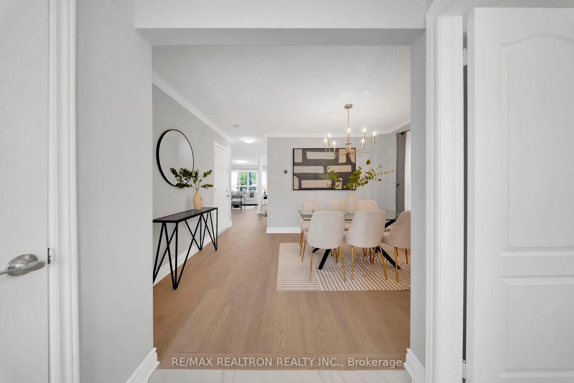 Photo 9 of 25 Barden Crescent, Ajax, Northeast Ajax — HOMEH