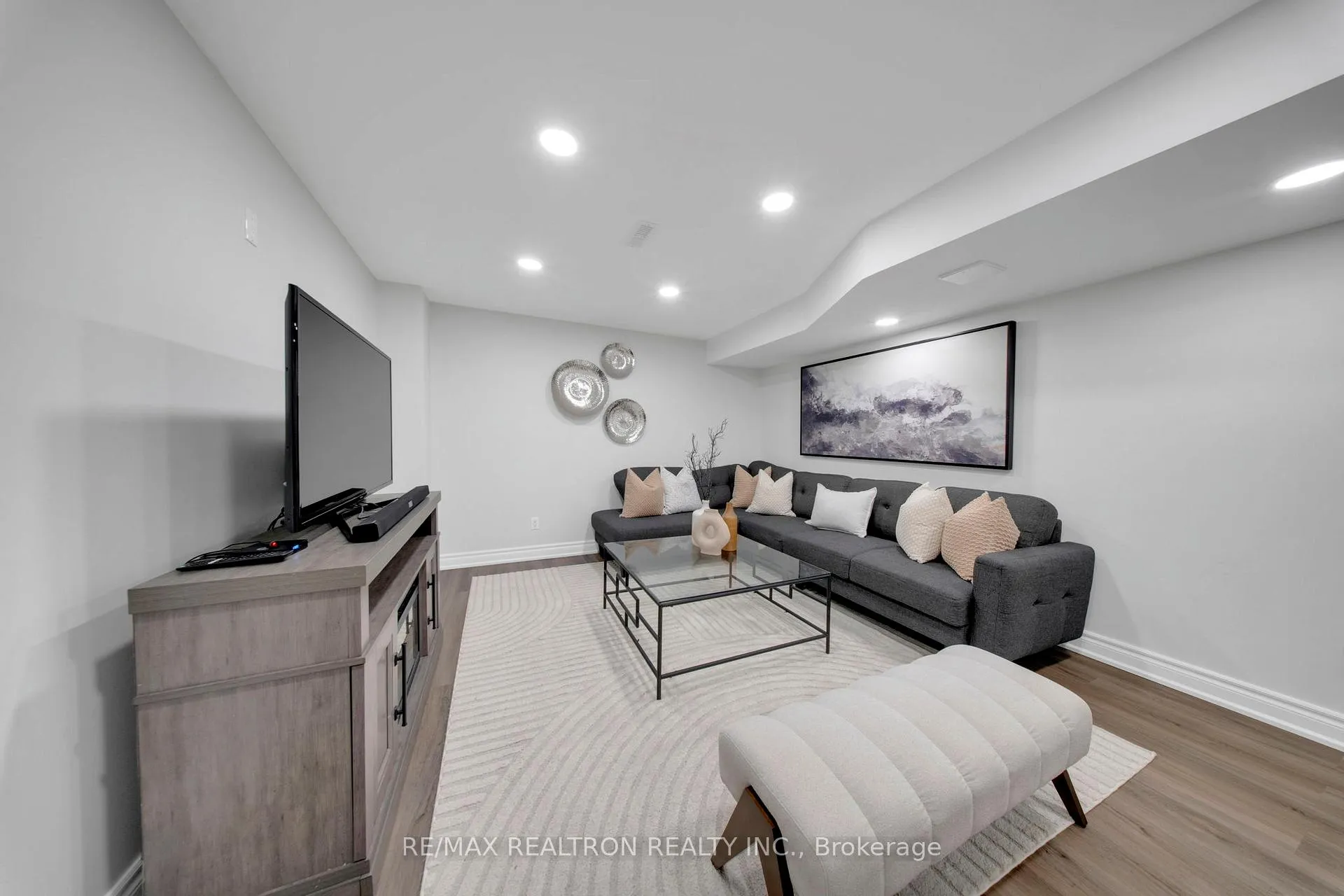 Photo 36 of 25 Barden Crescent, Ajax, Northeast Ajax — HOMEH