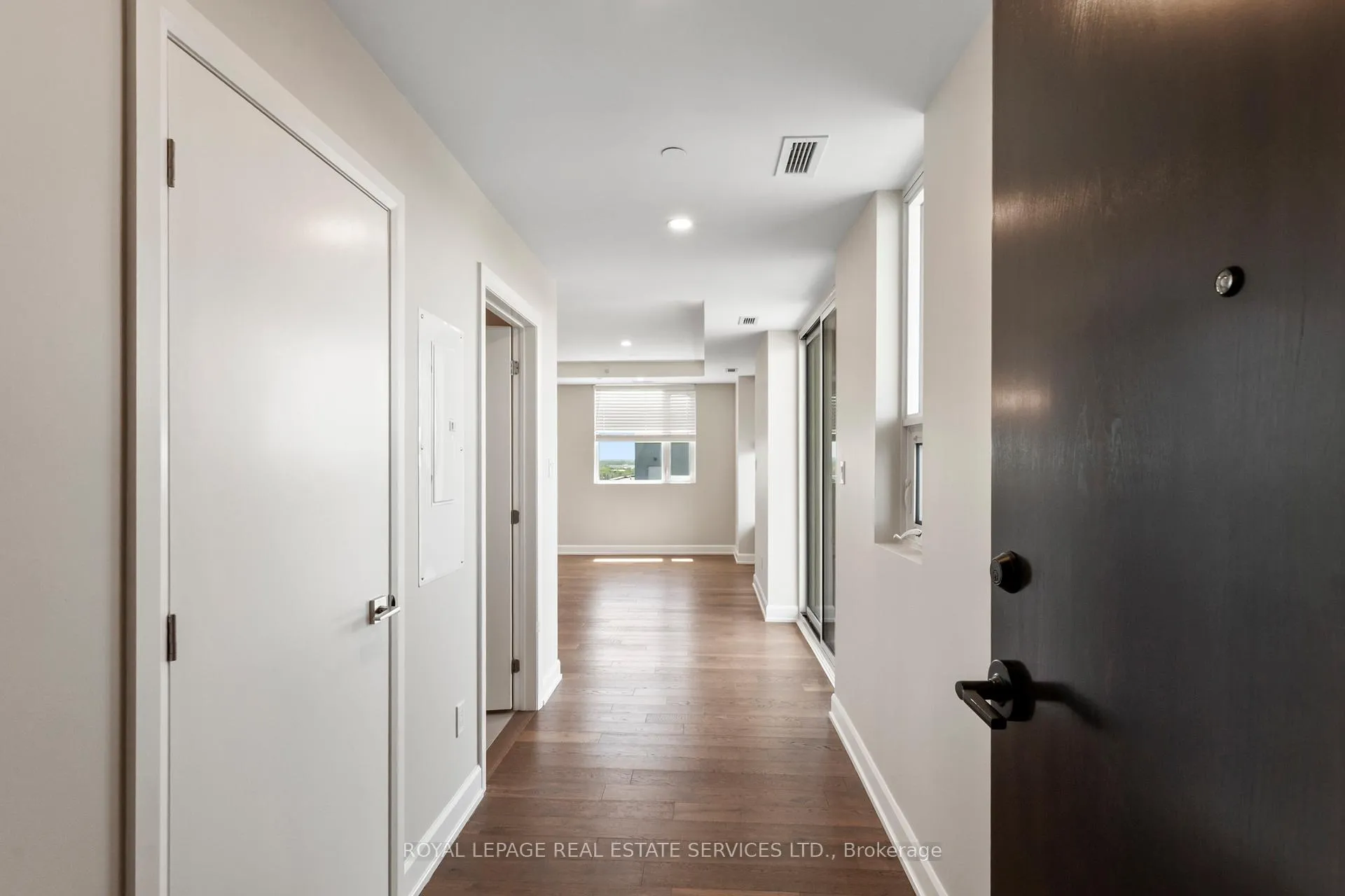 Photo 1 of Unit 610, 195 Hunter Street E, Peterborough, Ashburnham Ward 4 — HOMEH