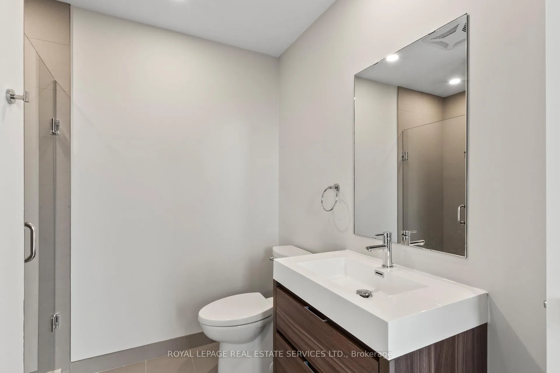 Photo 2 of Unit 610, 195 Hunter Street E, Peterborough, Ashburnham Ward 4 — HOMEH