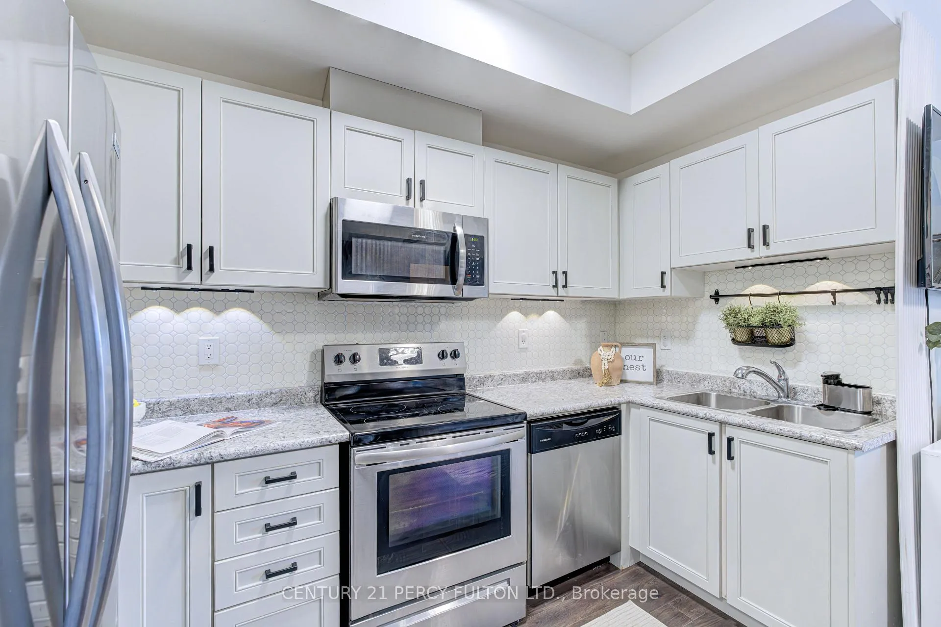 Photo 20 of 2566 William Jackson Drive, Pickering, Duffin Heights — HOMEH