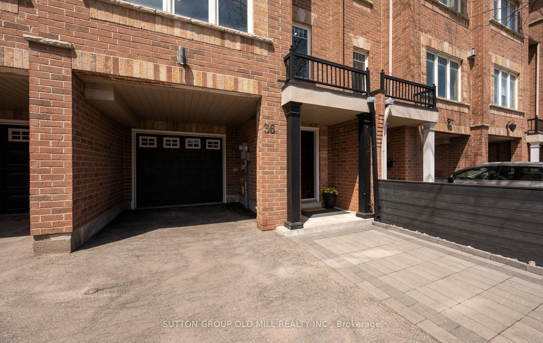 Photo 2 of 36 Clockwork Lane, Etobicoke, Stonegate-Queensway — HOMEH