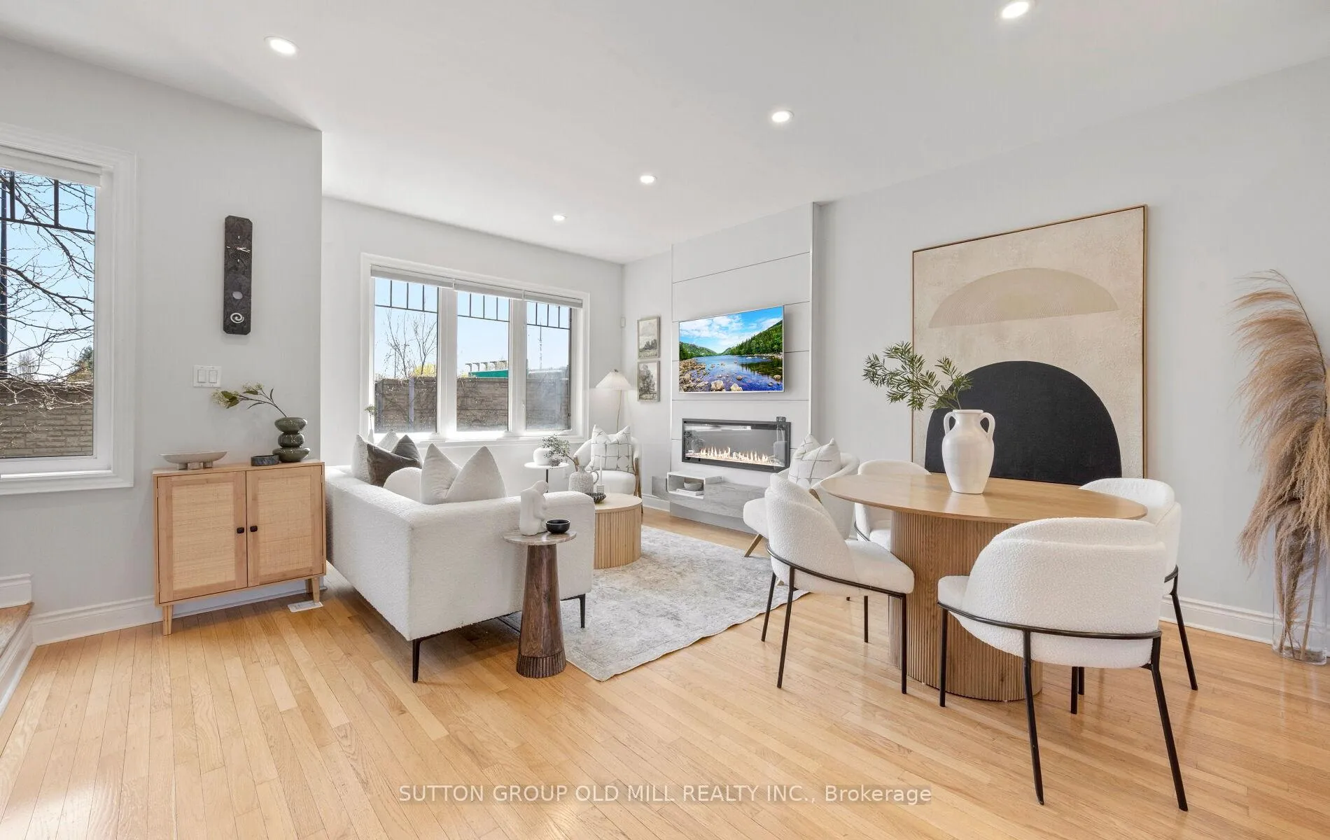 Photo 5 of 36 Clockwork Lane, Etobicoke, Stonegate-Queensway — HOMEH