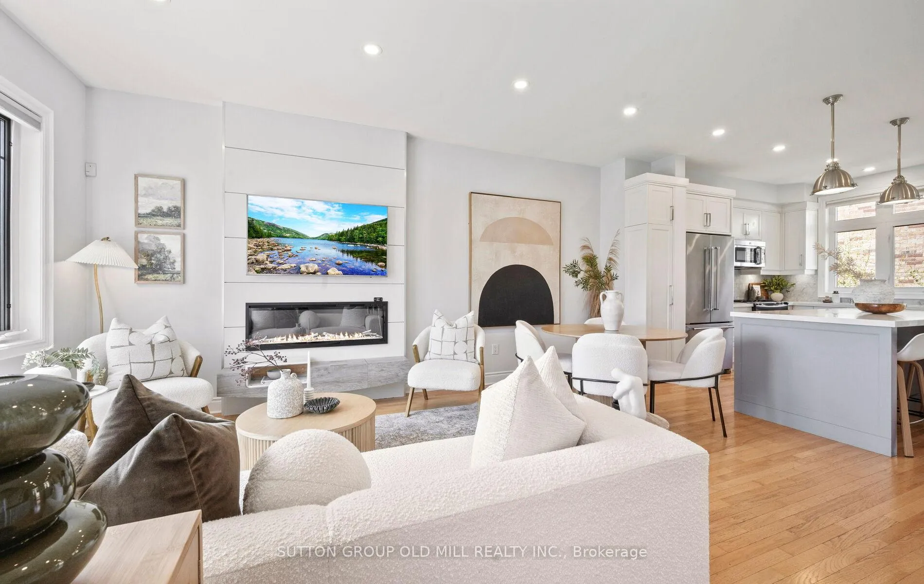 Photo 7 of 36 Clockwork Lane, Etobicoke, Stonegate-Queensway — HOMEH