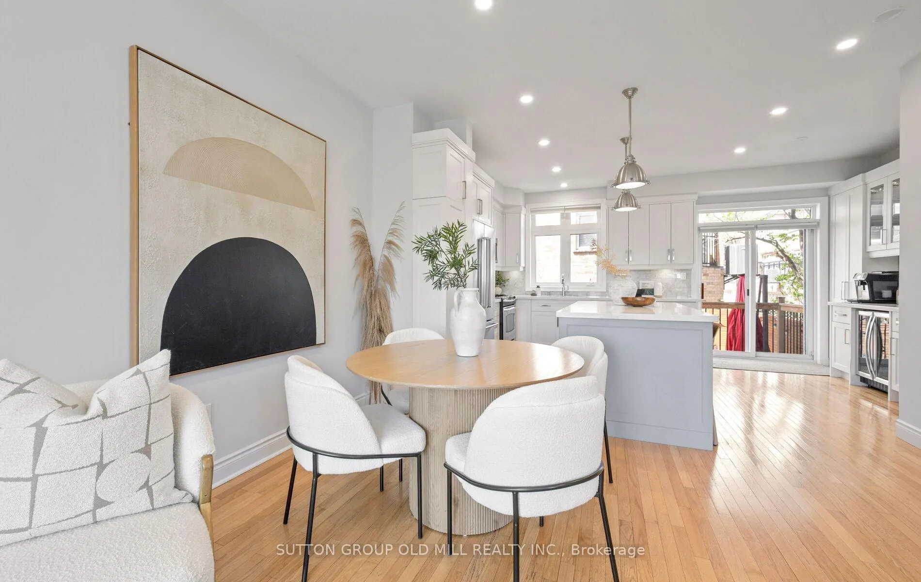Photo 11 of 36 Clockwork Lane, Etobicoke, Stonegate-Queensway — HOMEH