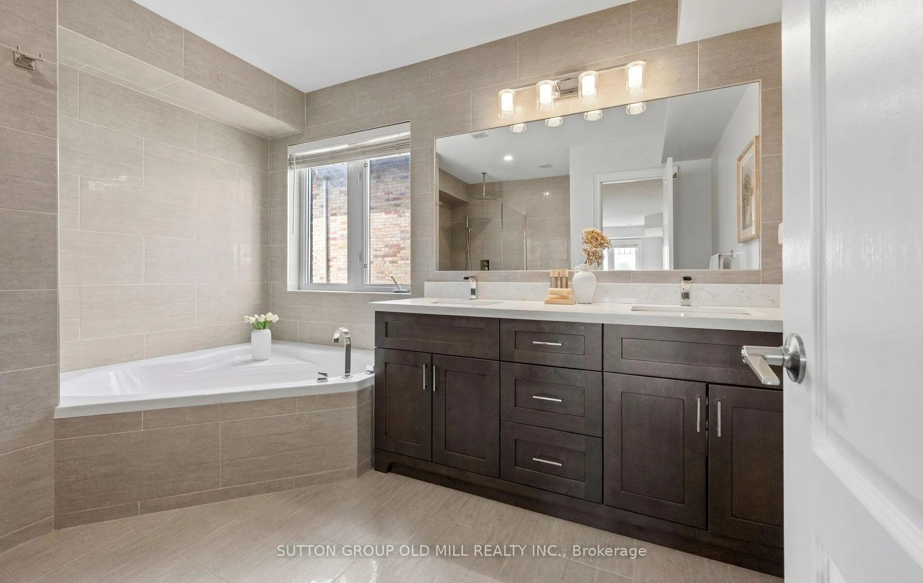 Photo 29 of 36 Clockwork Lane, Etobicoke, Stonegate-Queensway — HOMEH
