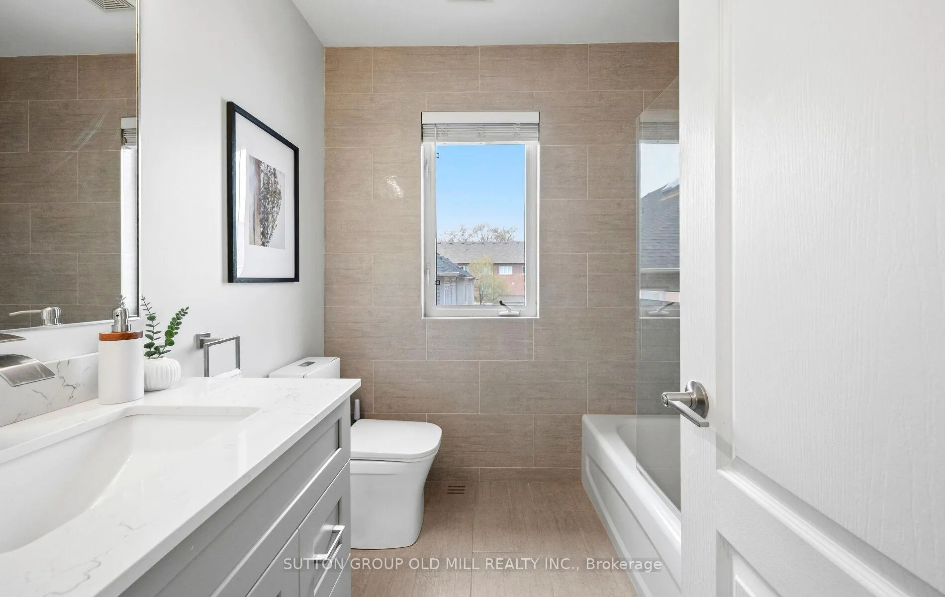Photo 40 of 36 Clockwork Lane, Etobicoke, Stonegate-Queensway — HOMEH