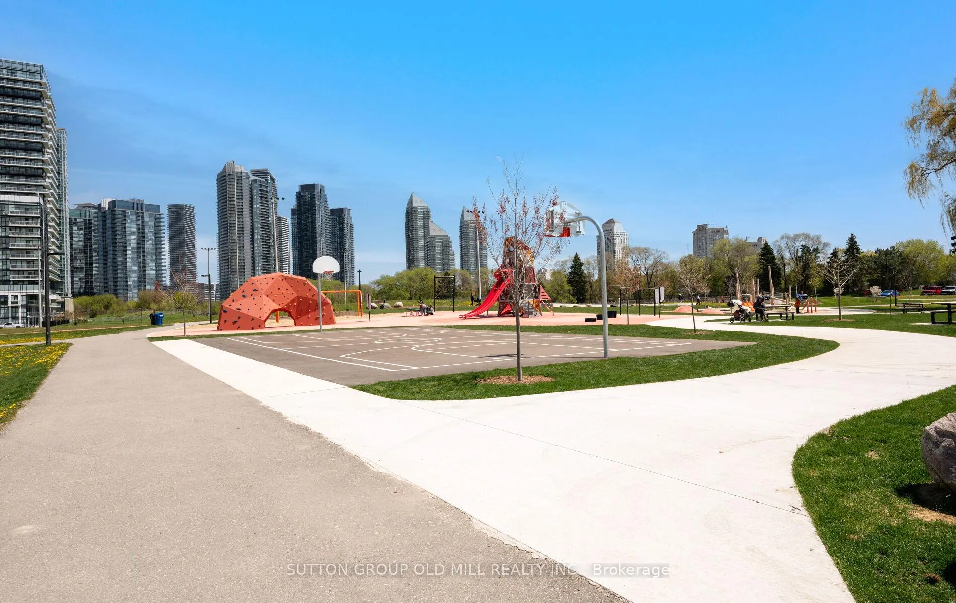 Photo 45 of 36 Clockwork Lane, Etobicoke, Stonegate-Queensway — HOMEH