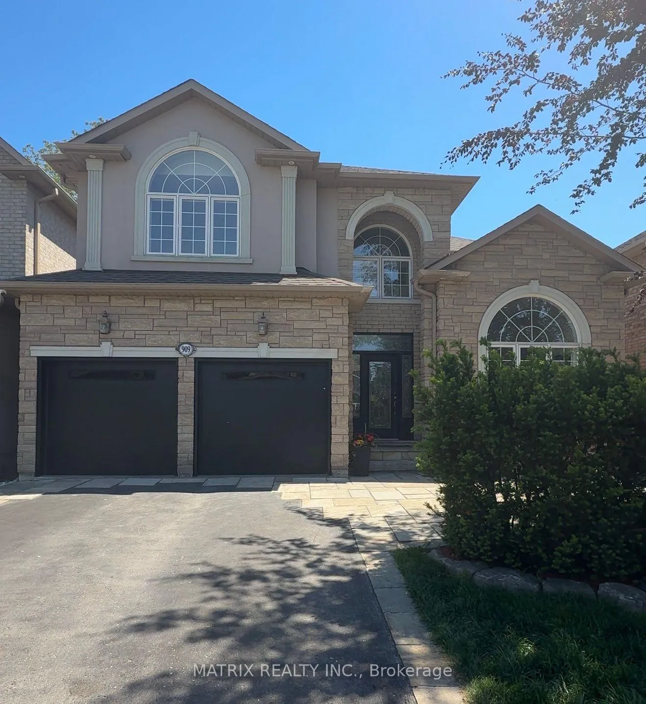 Photo 1 of 909 Rushton Road, Pickering, Dunbarton — HOMEH
