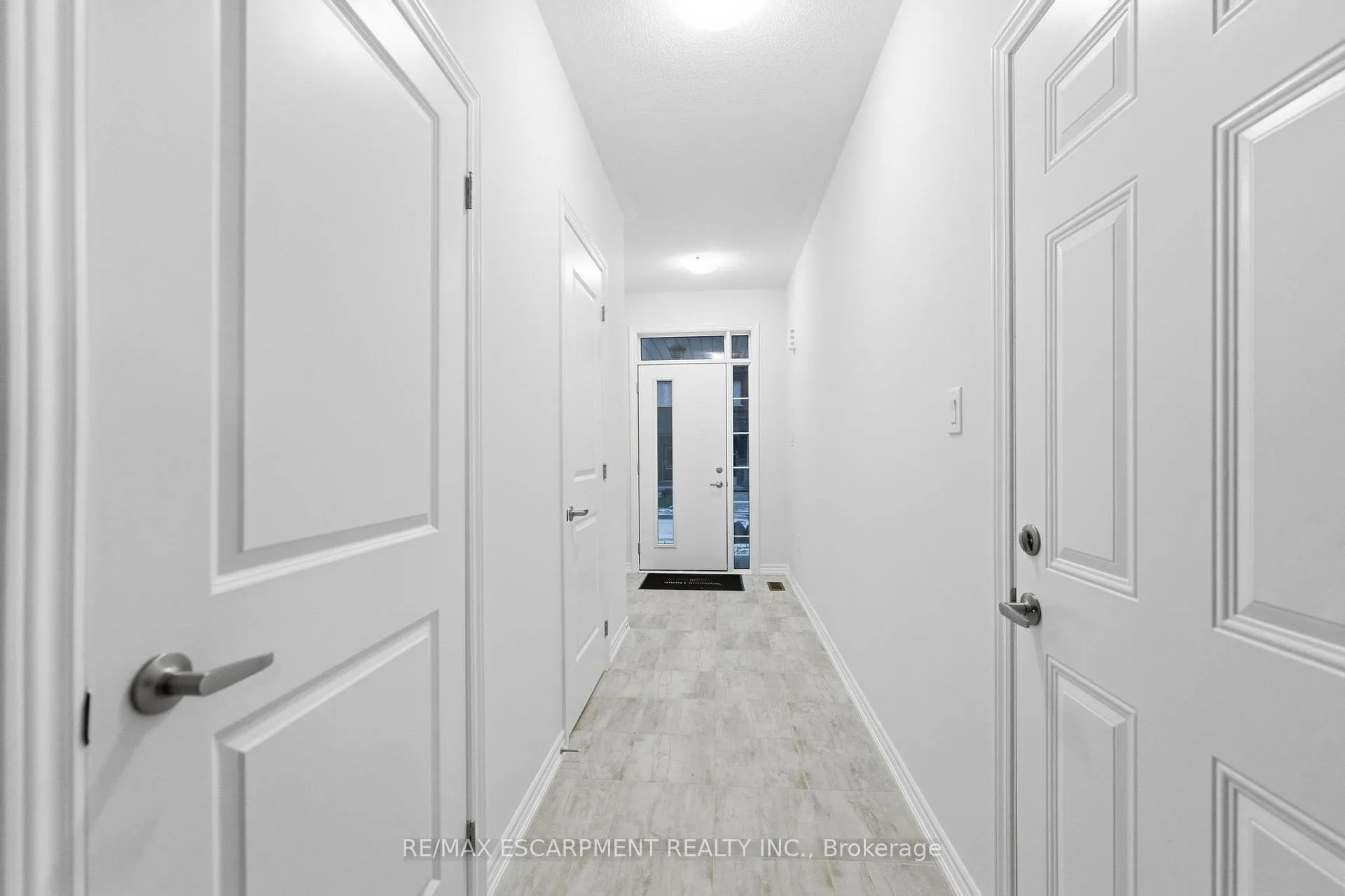Photo 6 of 9 Admiral Road, Welland, Hwy 406/Welland — HOMEH