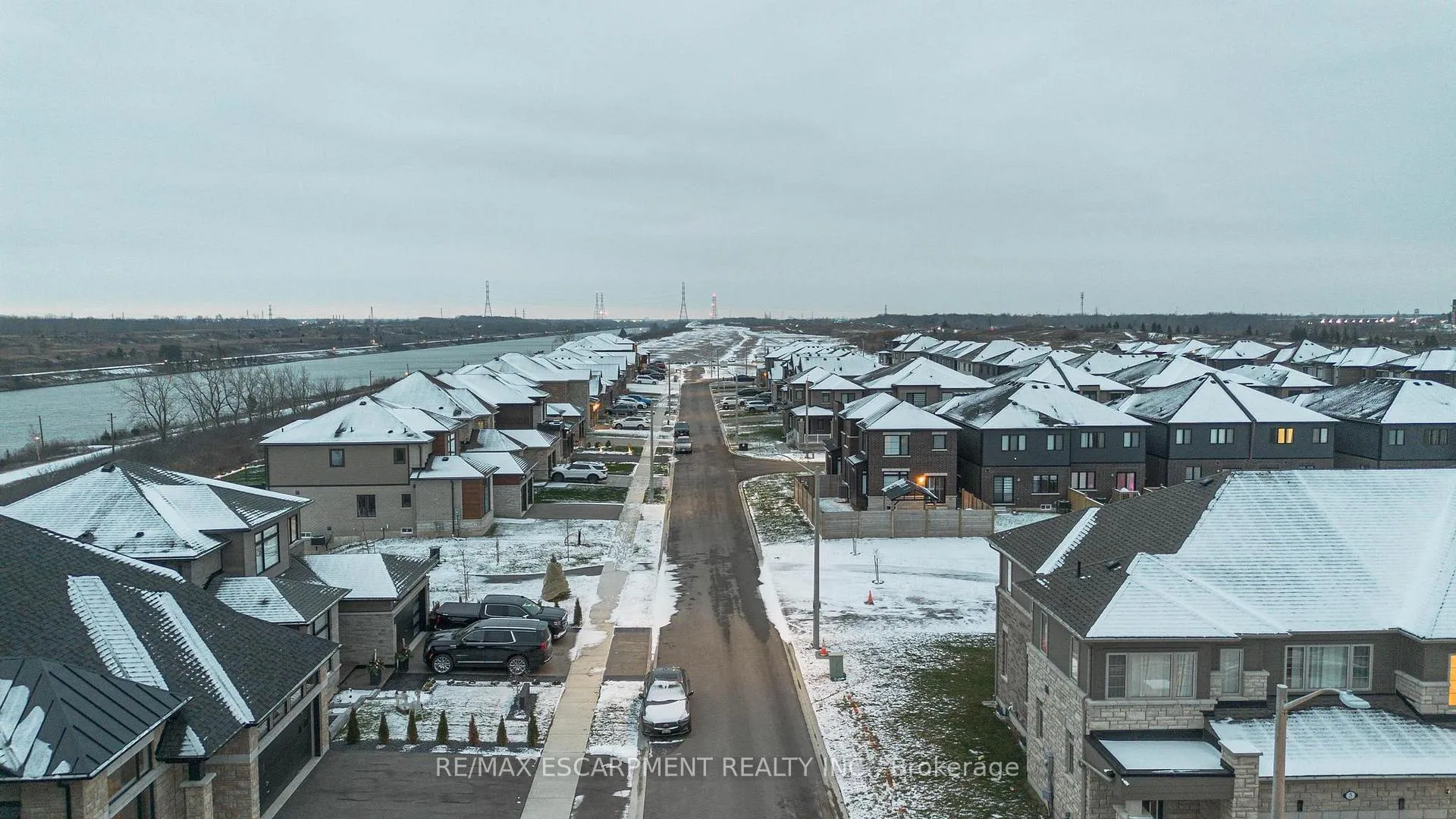 Photo 37 of 9 Admiral Road, Welland, Hwy 406/Welland — HOMEH