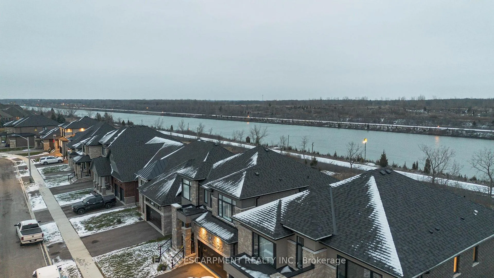 Photo 38 of 9 Admiral Road, Welland, Hwy 406/Welland — HOMEH