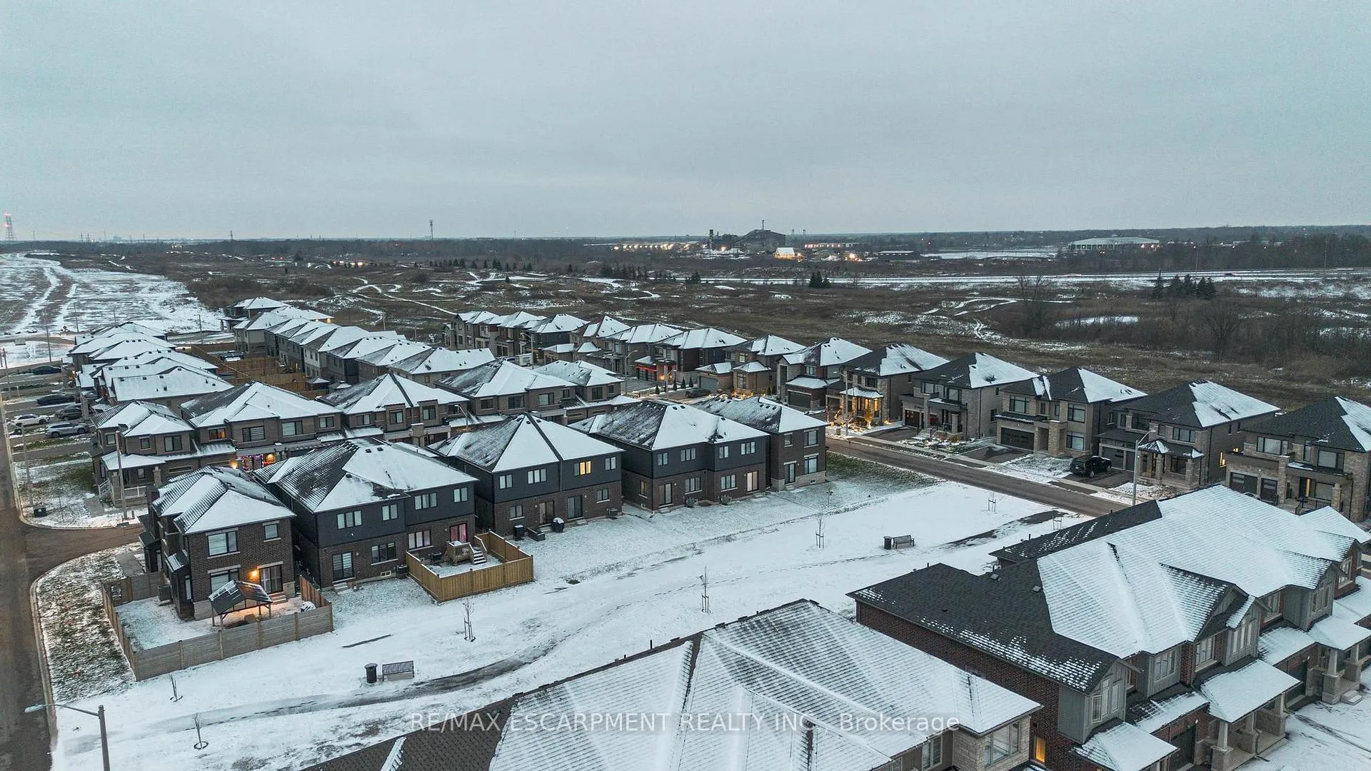 Photo 40 of 9 Admiral Road, Welland, Hwy 406/Welland — HOMEH
