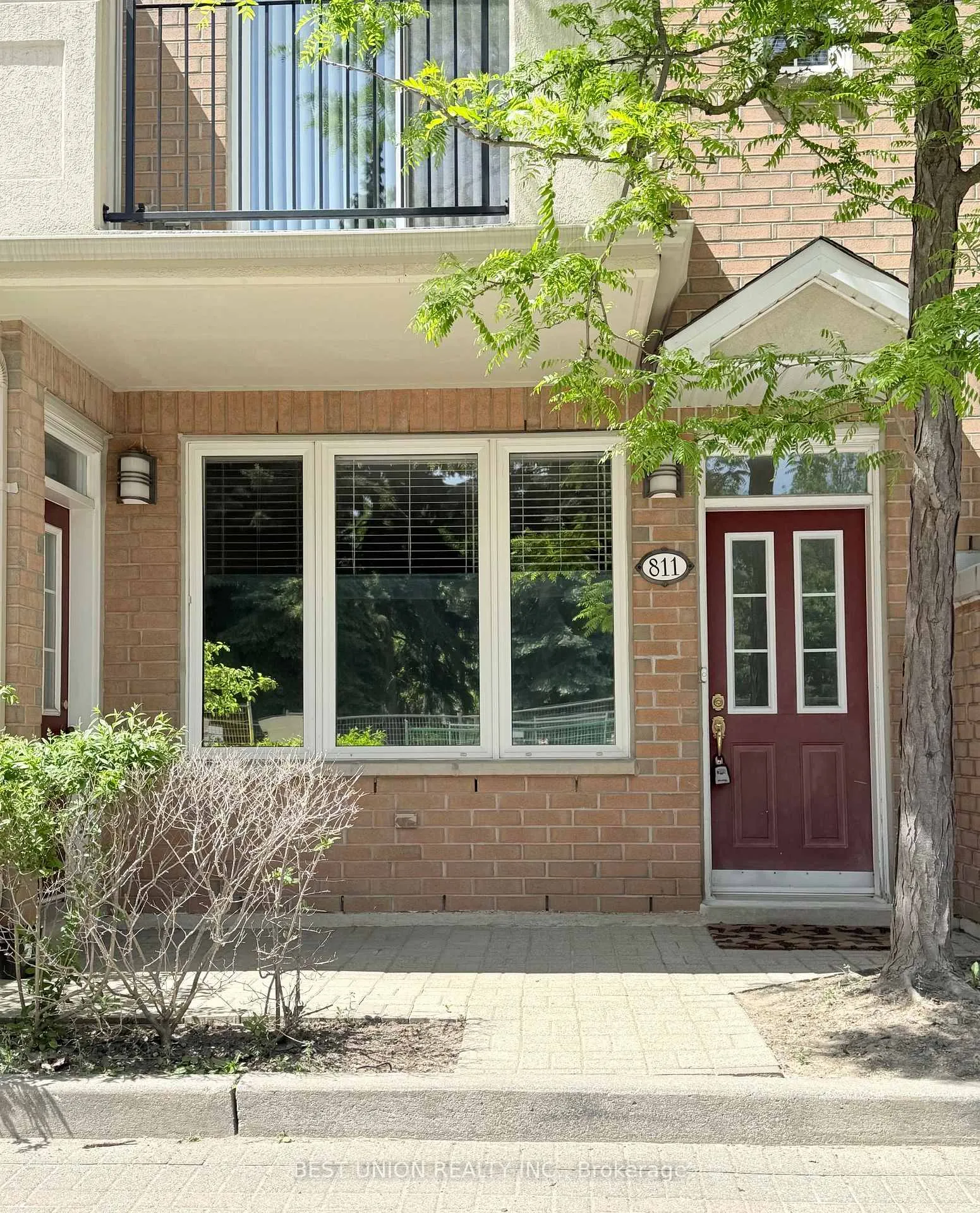 Photo 3 of 811 Grandview Way, North York, Willowdale East — HOMEH