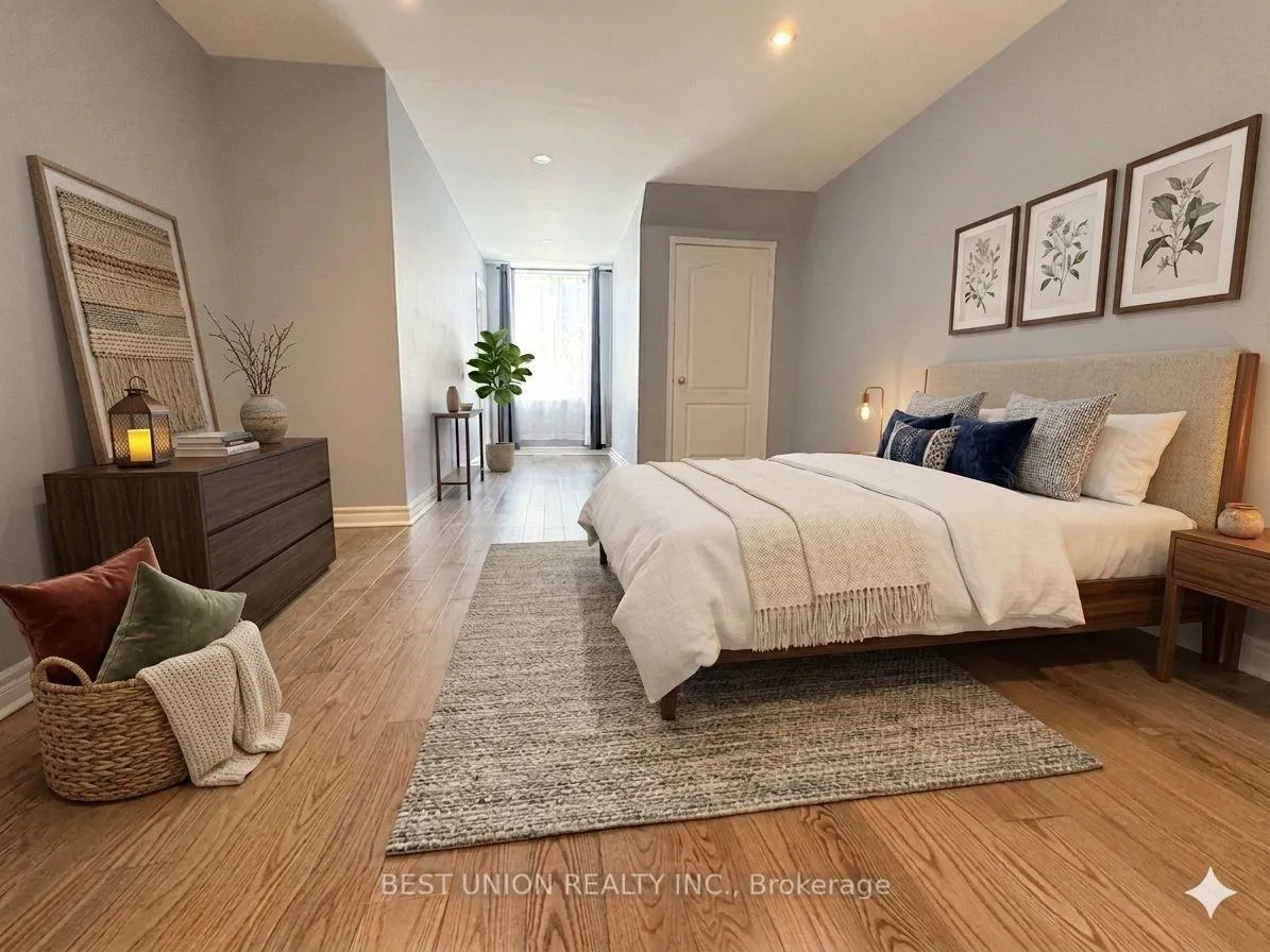 Photo 7 of 811 Grandview Way, North York, Willowdale East — HOMEH
