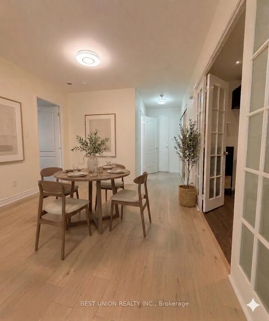 Photo 10 of 811 Grandview Way, North York, Willowdale East — HOMEH
