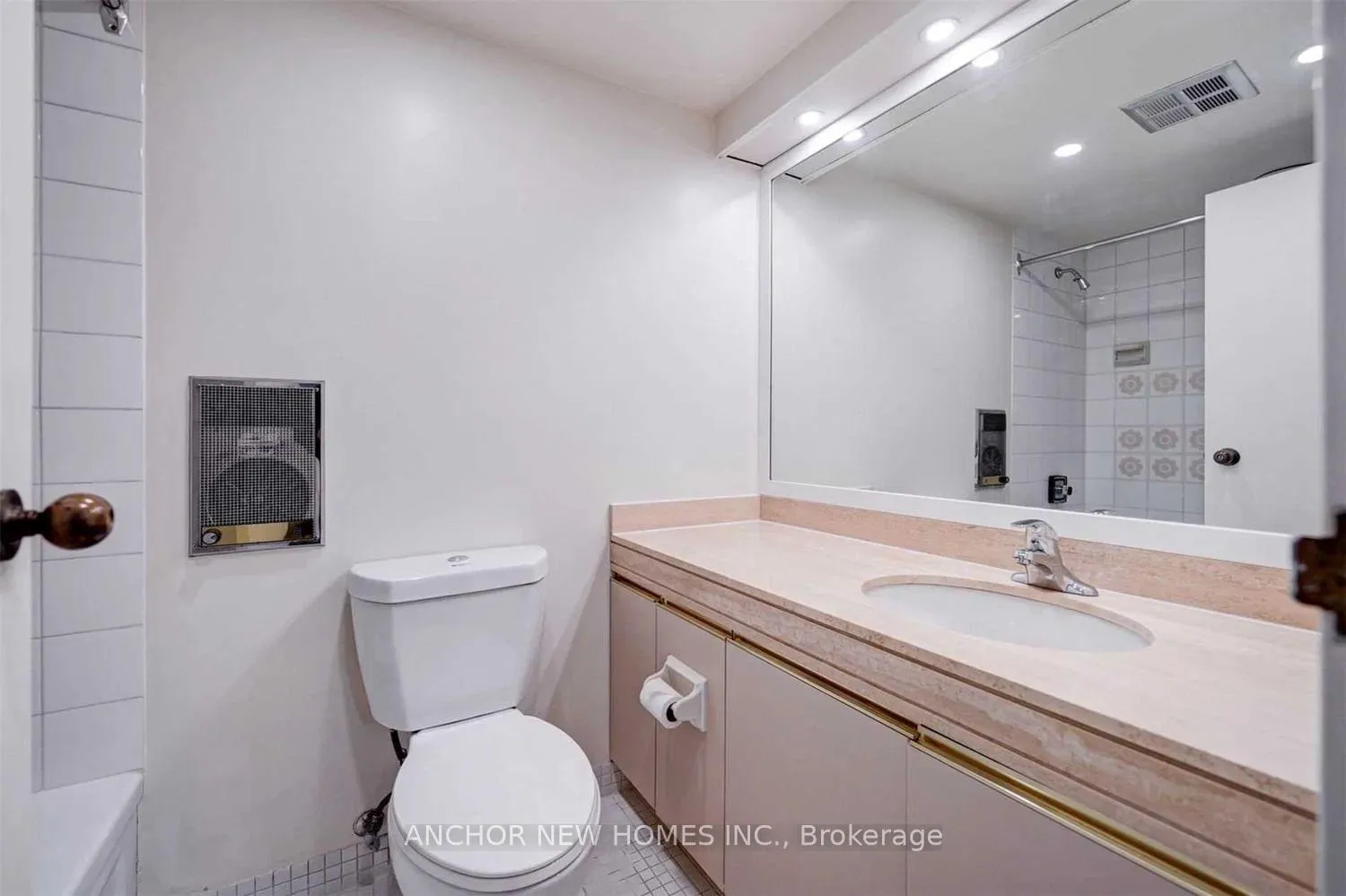 Photo 9 of Unit 312, 55 Harbour Square, Toronto, Waterfront Communities — HOMEH