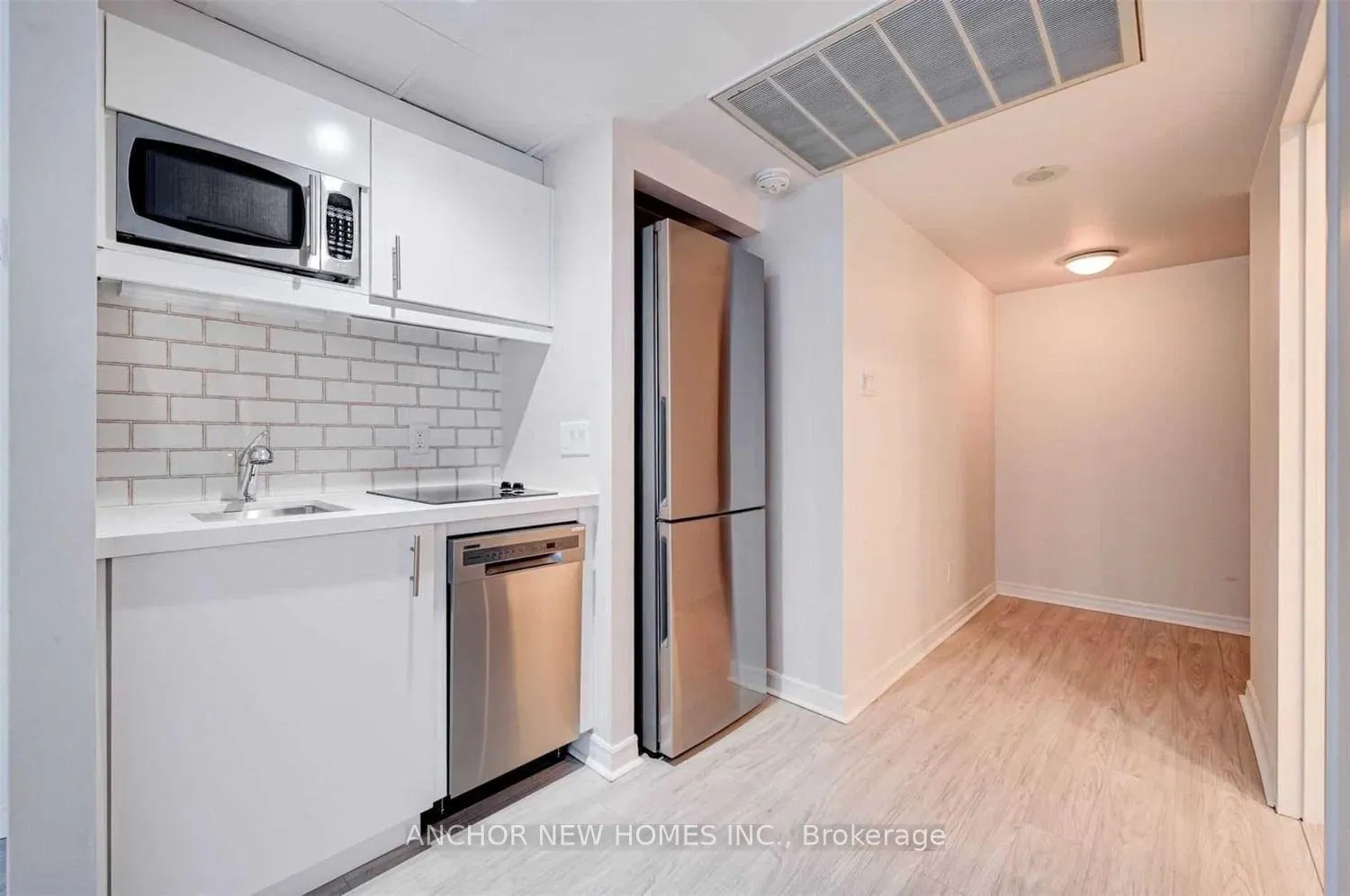 Photo 4 of Unit 312, 55 Harbour Square, Toronto, Waterfront Communities — HOMEH