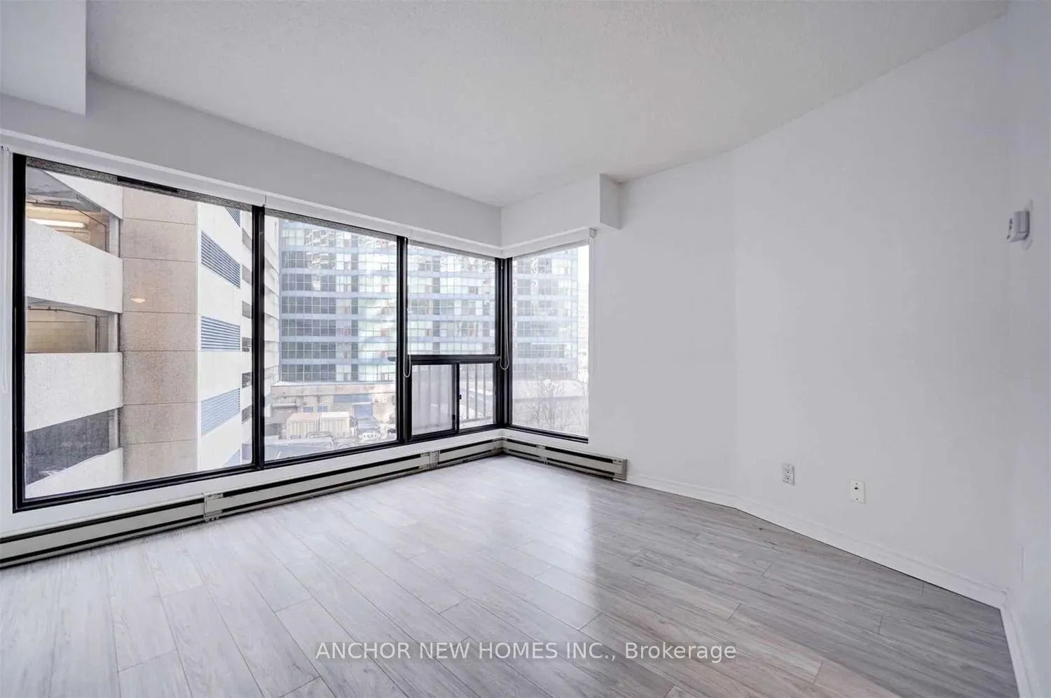 Photo 2 of Unit 312, 55 Harbour Square, Toronto, Waterfront Communities — HOMEH