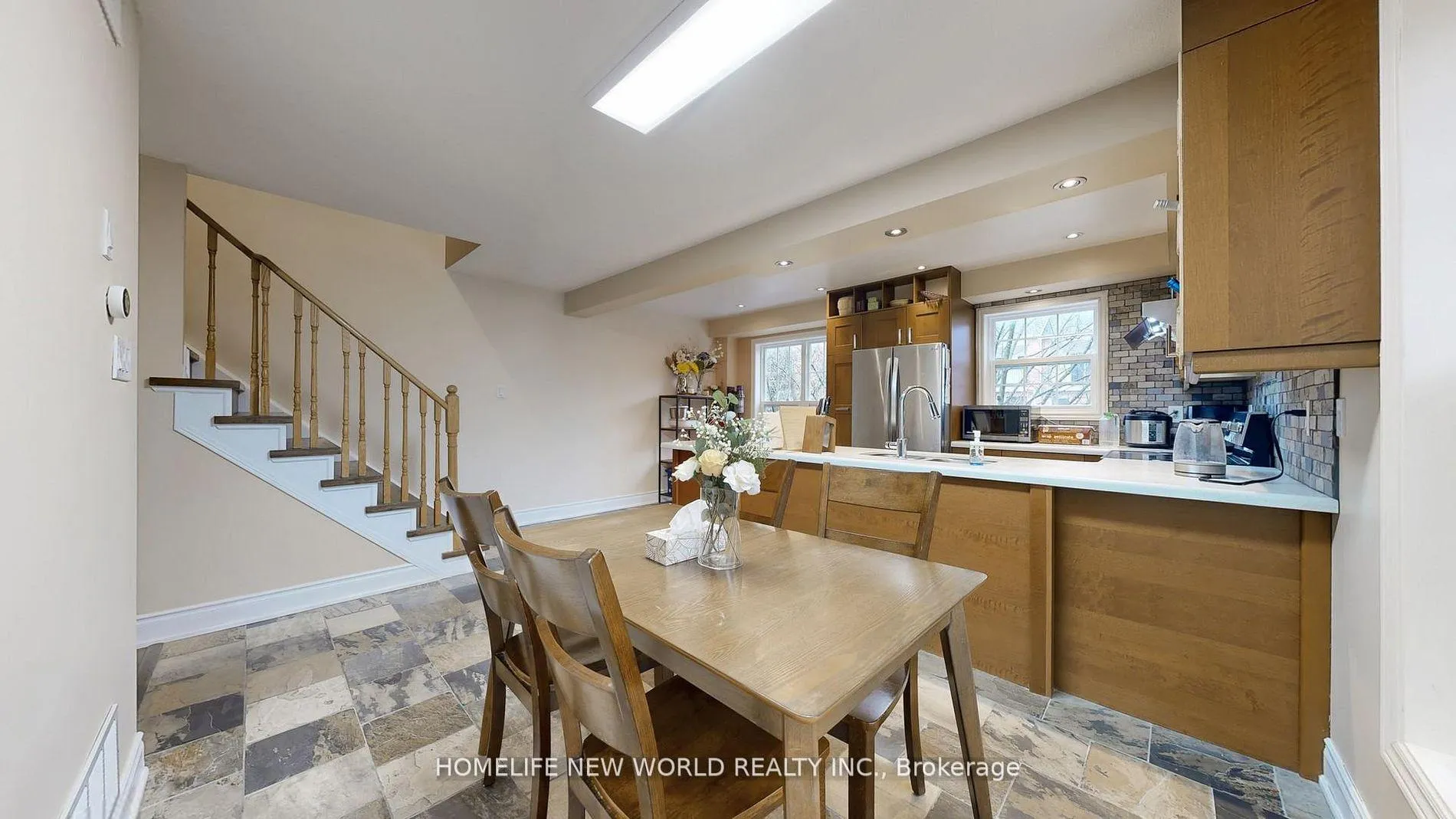 Photo 13 of Unit 20, 52 Wyatt Lane, Aurora, Bayview Wellington — HOMEH